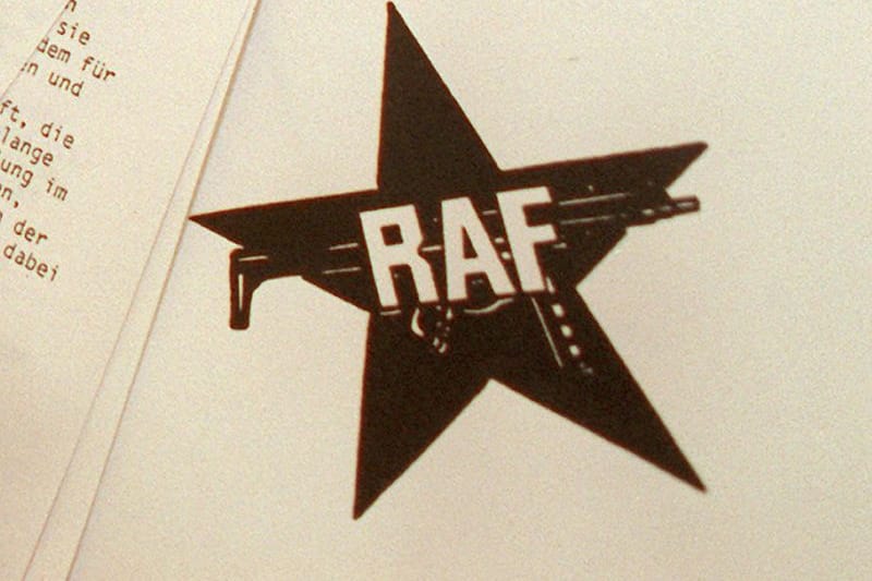 Ein Symbol der RAF auf einem Schreiben der Rote Armee Fraktion (RAF).