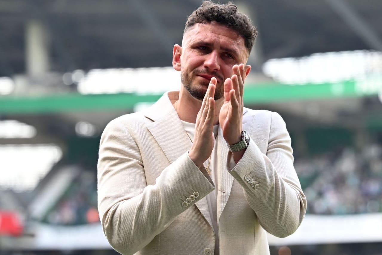 Ergriffen beim Abschied: Miloš Veljković spielte seit 2016 bei Werder Bremen.