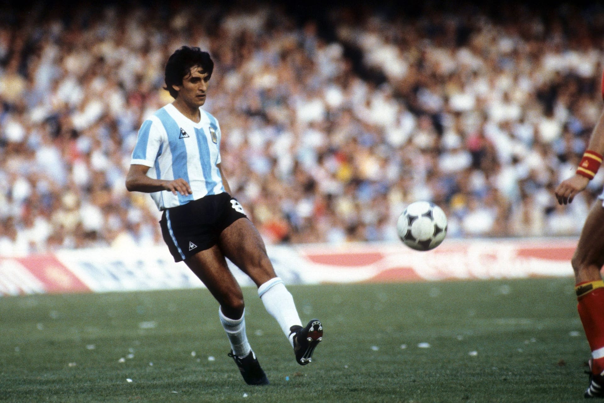 Luis Galvan, hier bei einem Länderspiel im Jahr 1982.