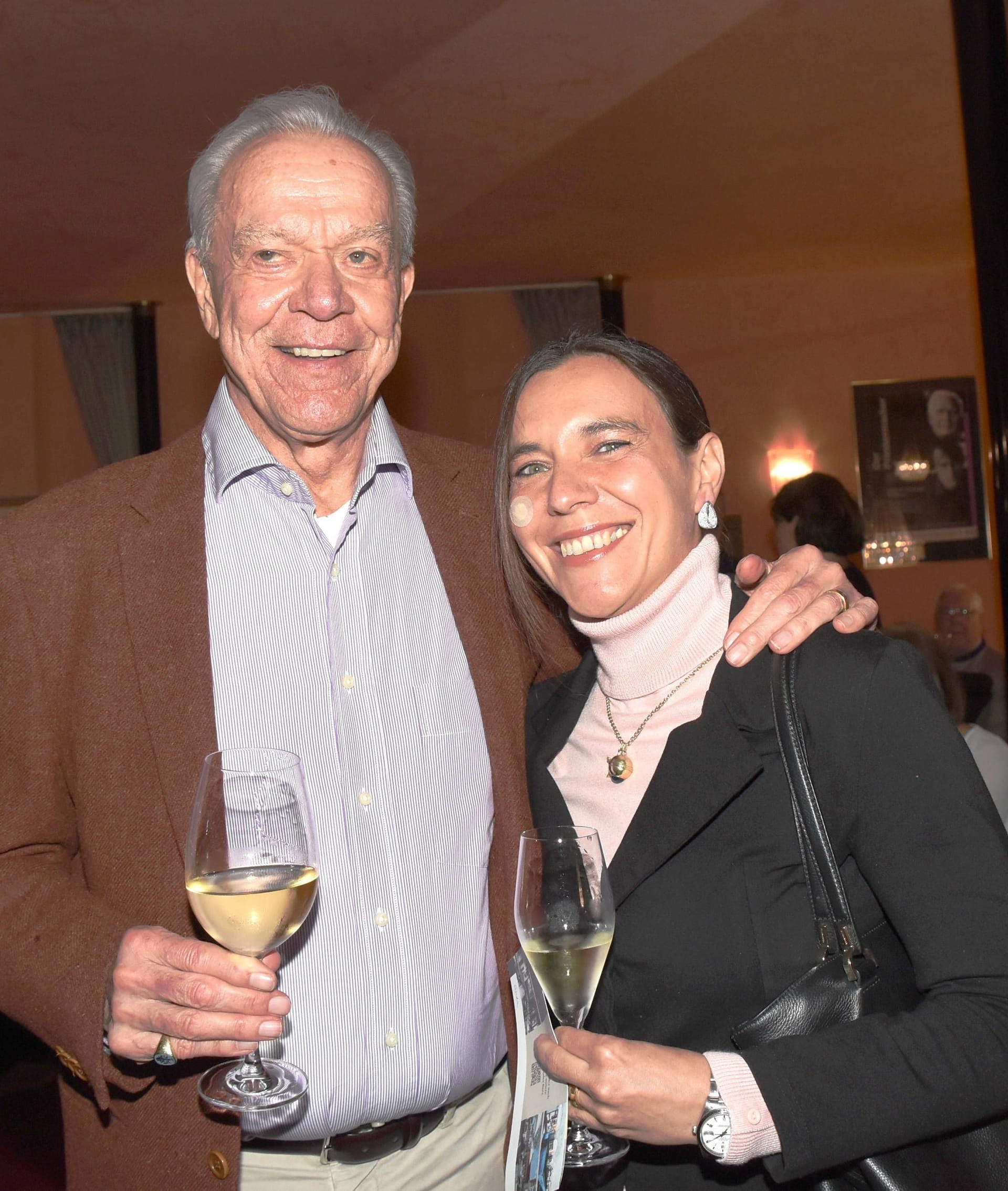 Dirk Galuba und Enrica Casalinio: Hier posiert das Paar Ende Mai 2024 in München.