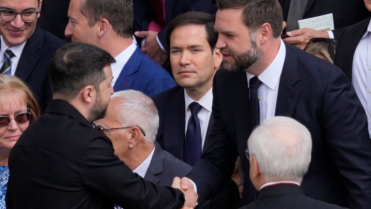 Papst-Einführung: Vance und Selenskyj reichen sich in Rom die Hand