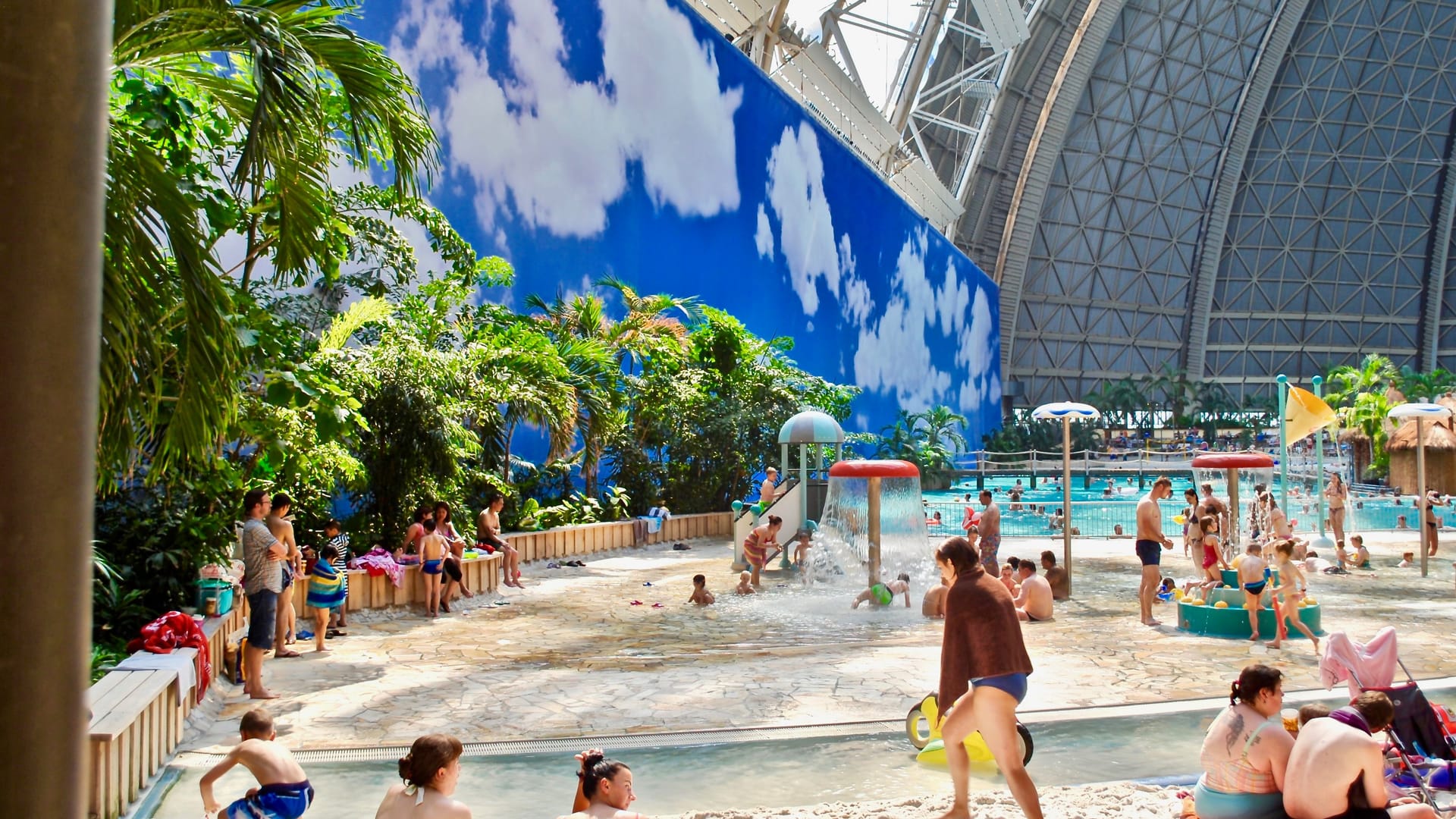 Tropical Islands (Archivbild): Wie es zu dem Vorfall kam, ist bislang noch nicht bekannt.
