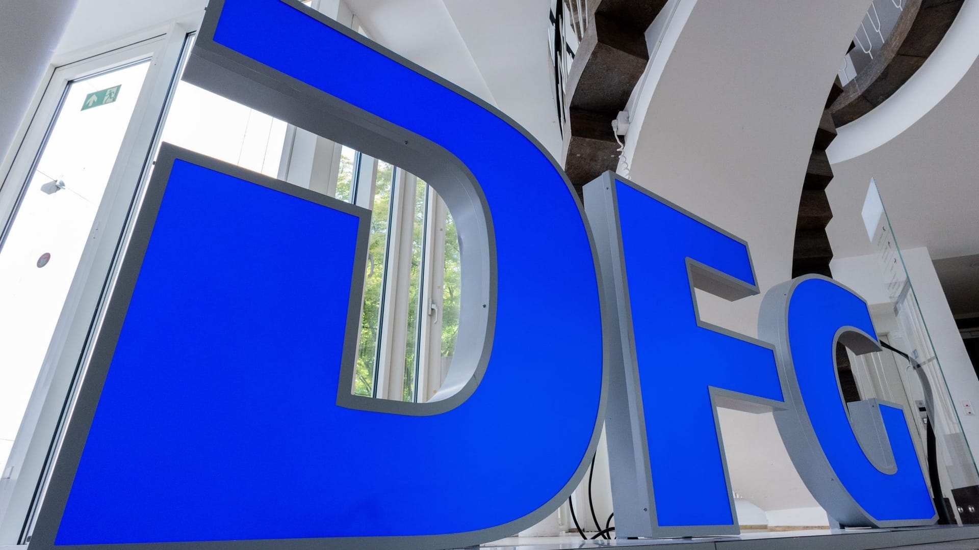 DFG entscheidet über Exzellenzanträge der Universitäten DFG entscheidet über Exzellenzanträge der Universitäten