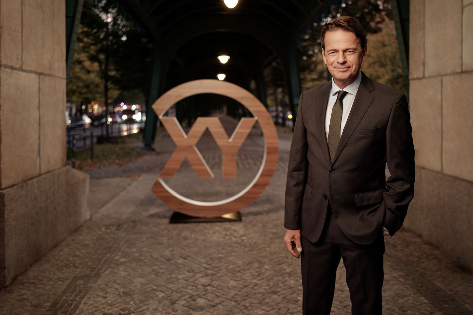 Moderator Rudi Cerne bei der ZDF-Sendung "Aktenzeichen XY": Im Mordfall Reiner-Josef Pommenering hoffen die Ermittler auf den entscheidenden Durchbruch.