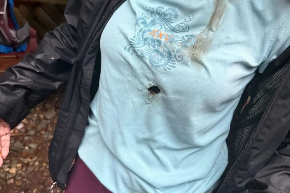 Ein Blitz hat in Tschechien eine Urlauberin getroffen: Die Bergwacht warnt vor den verheerenden Folgen von Blitzeinschlägen.