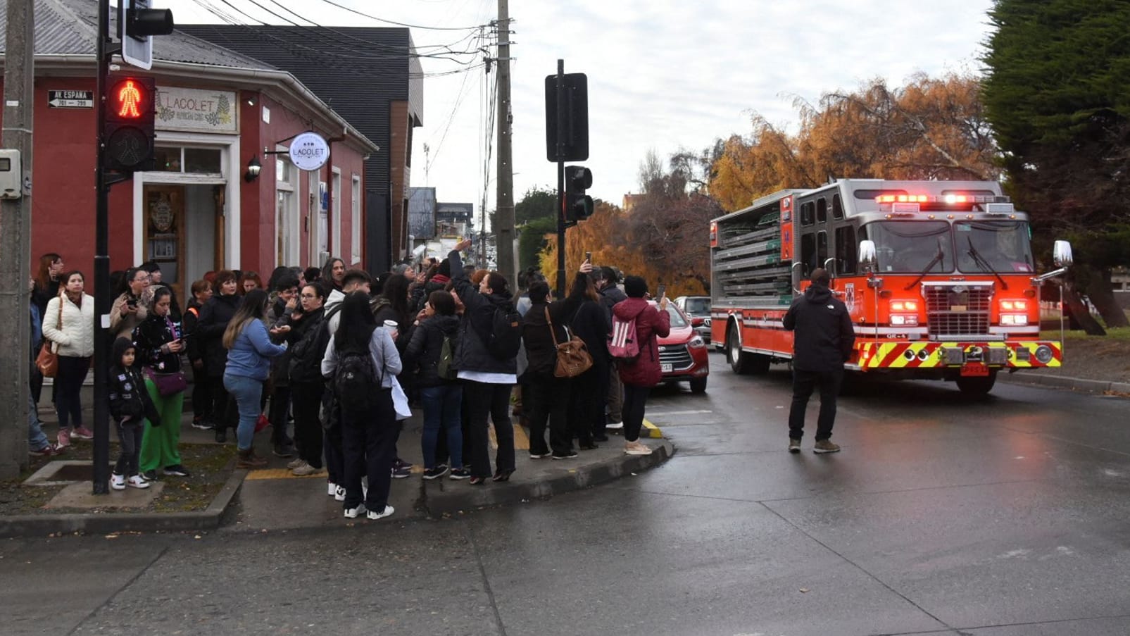 Evakuierung in der Stadt Punta Arenas: Nach einem starken Seebeben vor dem Süden Chiles hat die Regierung eine Evakuierung der Küstengebiete angeordnet.