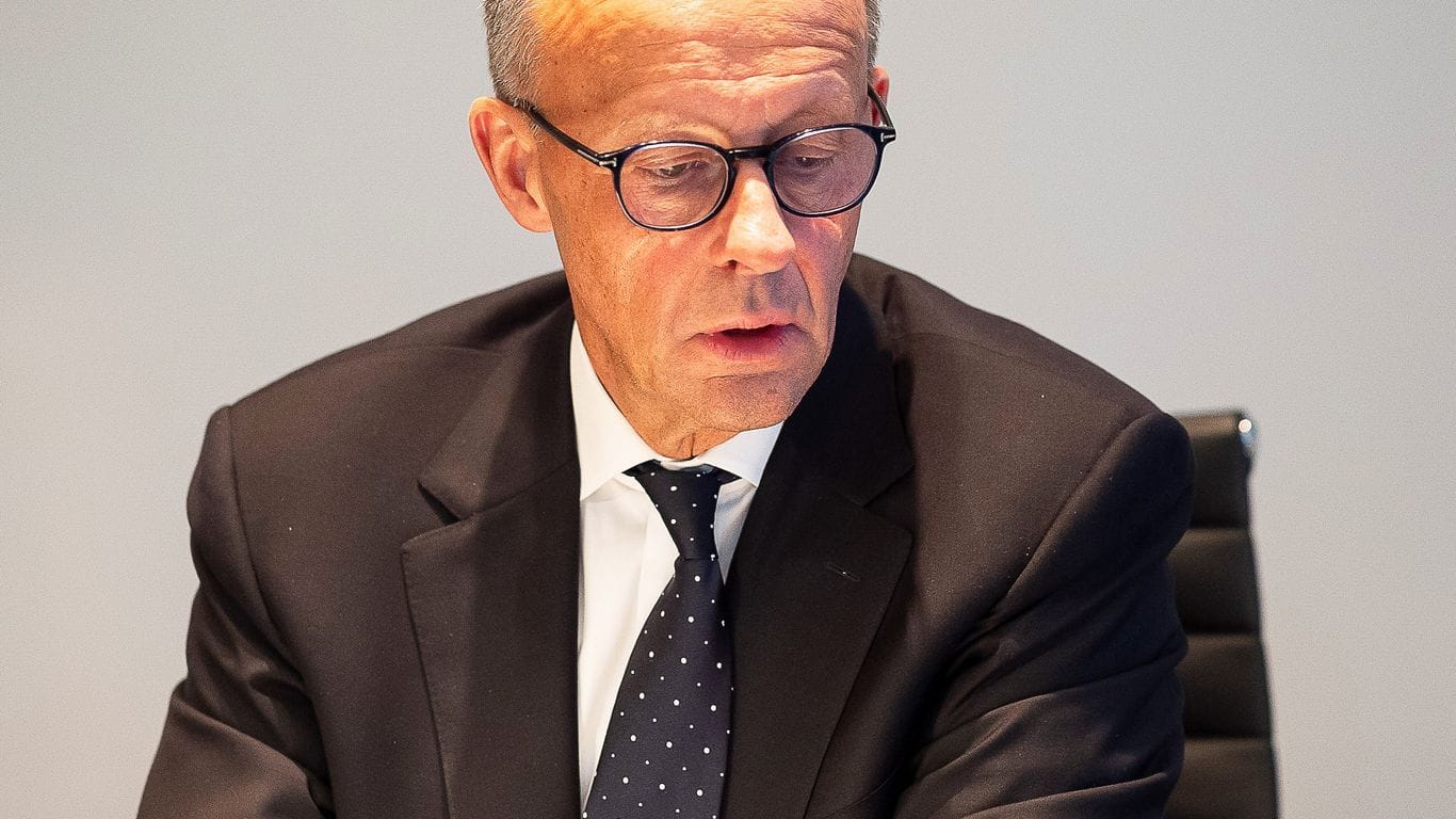 Bundeskanzler Merz telefoniert mit US-Präsident Trump Bundeskanzler Merz telefoniert mit US-Präsident Trump