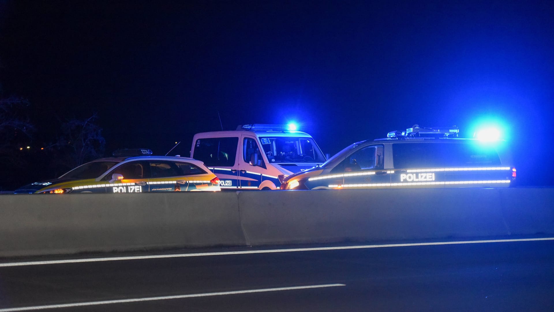 Verfolgungsjagd auf der Autobahn (Symbolbild): In Berlin endete eine solche Fahrt tödlich.