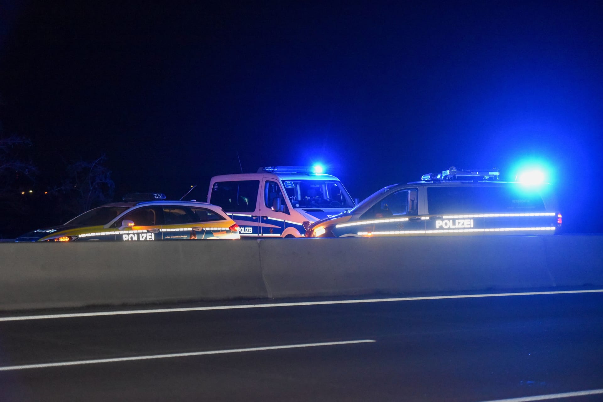 Verfolgungsjagd auf der Autobahn (Symbolbild): In Berlin endete eine solche Fahrt tödlich.