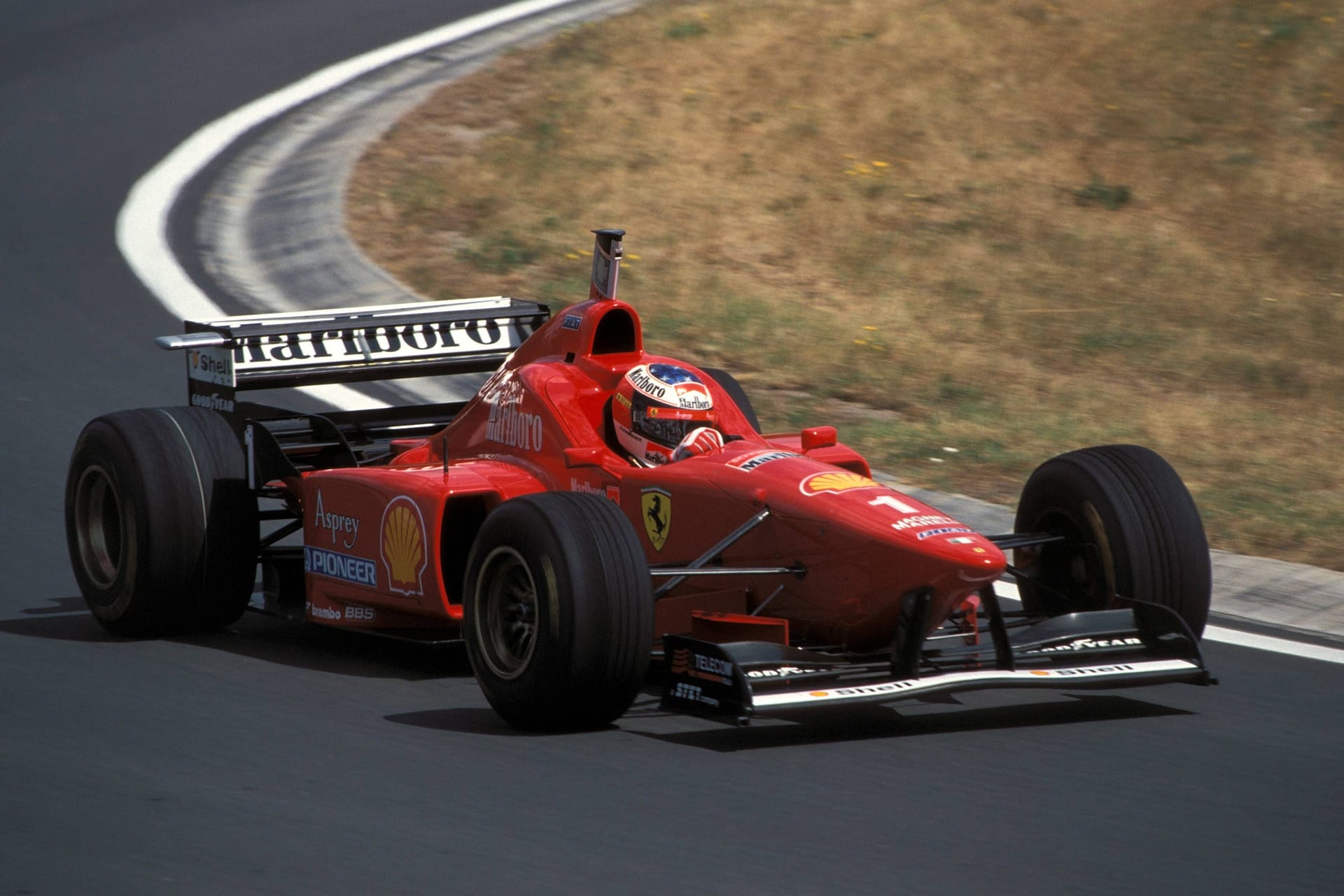 Michael Schumacher in der "Roten Gurke": 1996 erlebte er eine schwache erste Saison bei Ferrari.