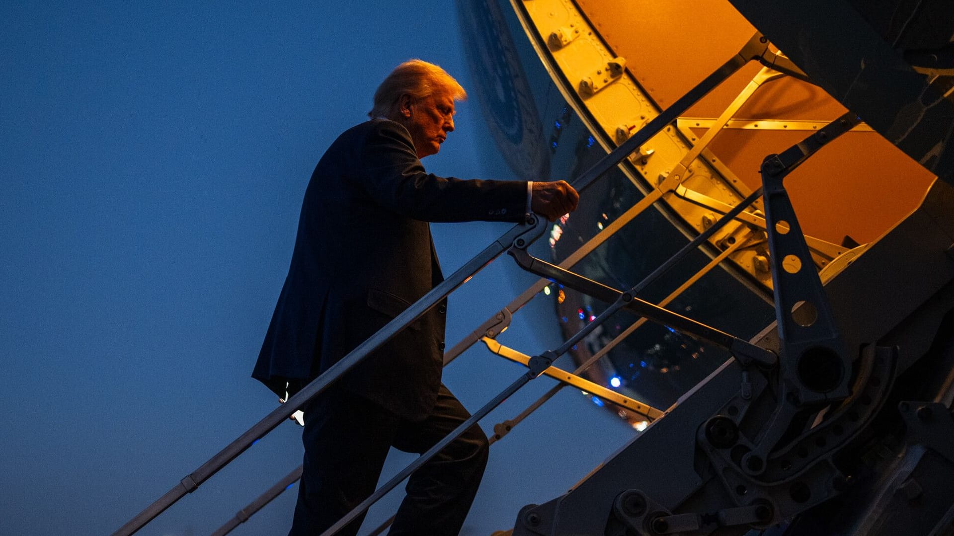 Donald Trump: Der US-Präsident arbeitet mit Furcht und Schrecken, sagt Werner Plumpe.