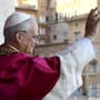 Neuer Papst auf dem Thron