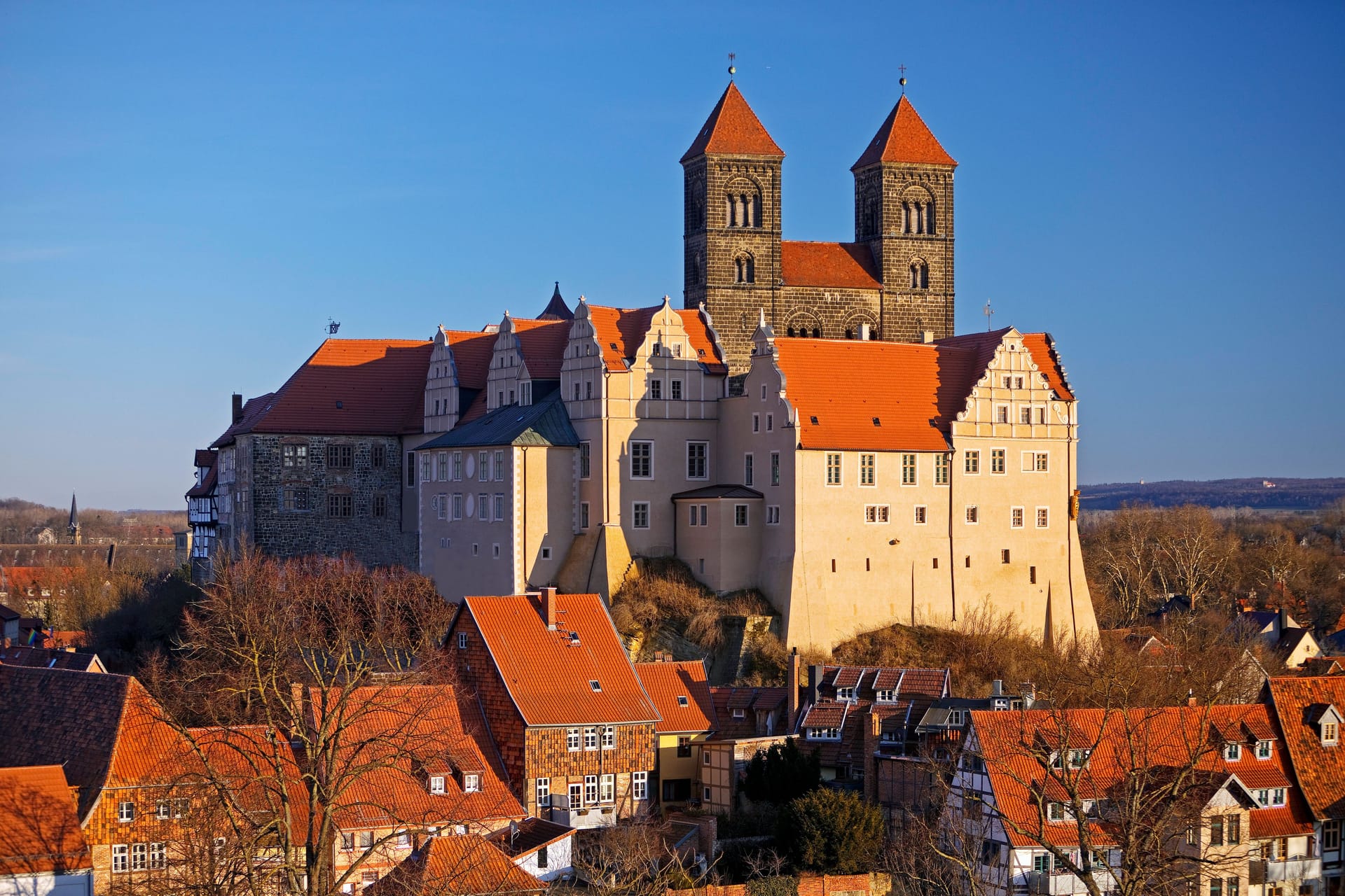Das Quedlinburger Schloss und die Stiftskirche: Sie gehören zum Weltkulturerbe.