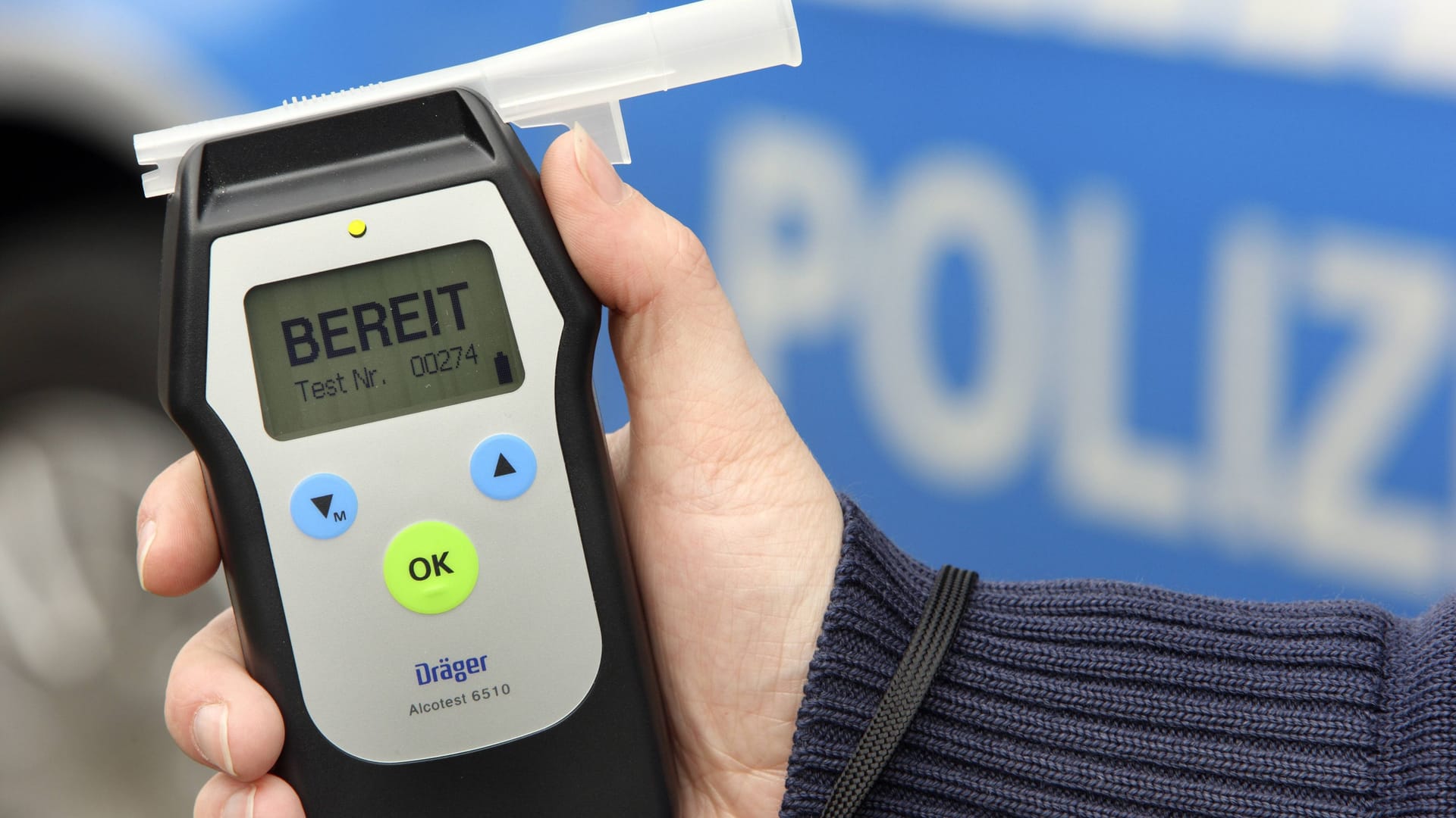 Ein Atem-Alkoholtester (Symbolbild): Ein Lkw-Fahrer wurde in Düren stark betrunken erwischt. Ein Atem-Alkoholtester (Symbolbild): Ein Lkw-Fahrer wurde in Düren stark betrunken erwischt.