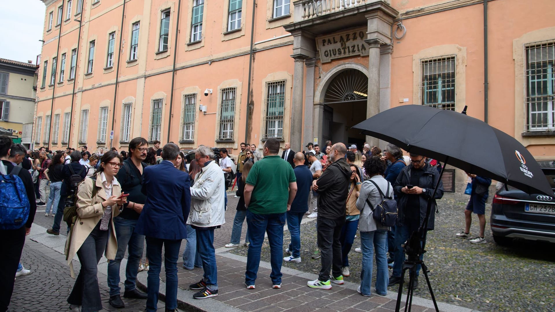 Anhörung bei der Staatsanwaltschaft in Pavia in Mordfall Poggi Anhörung bei der Staatsanwaltschaft in Pavia in Mordfall Poggi