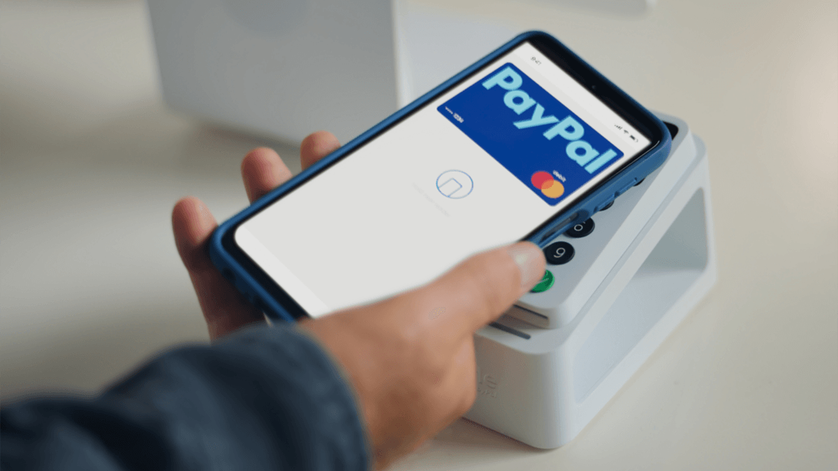 Ab Sommer können Kunden mit ihrer Paypal-App auch im stationären Handel zahlen.