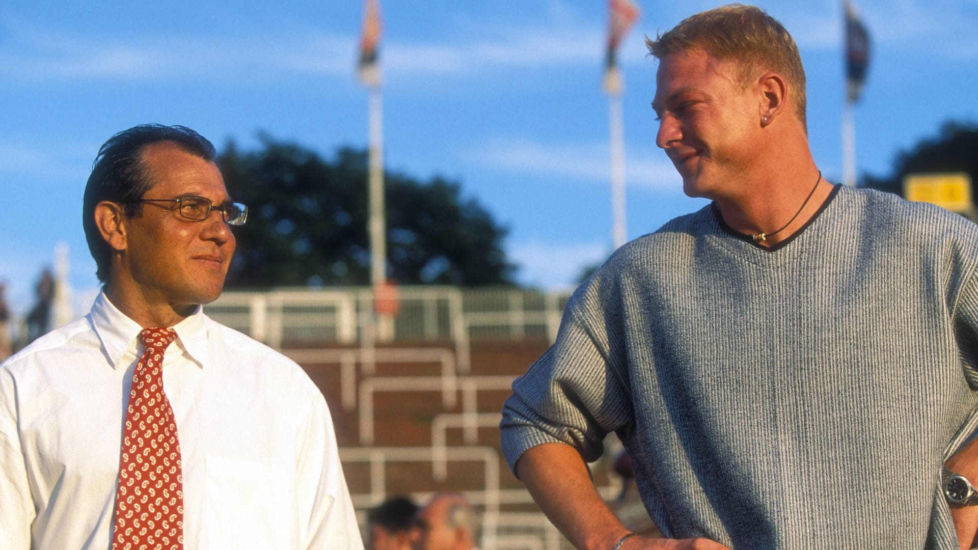 Felix Magath (l.) als HSV-Trainer in der Saison 1996/97 mit seinem damaligen Spieler Jörg Albertz.
