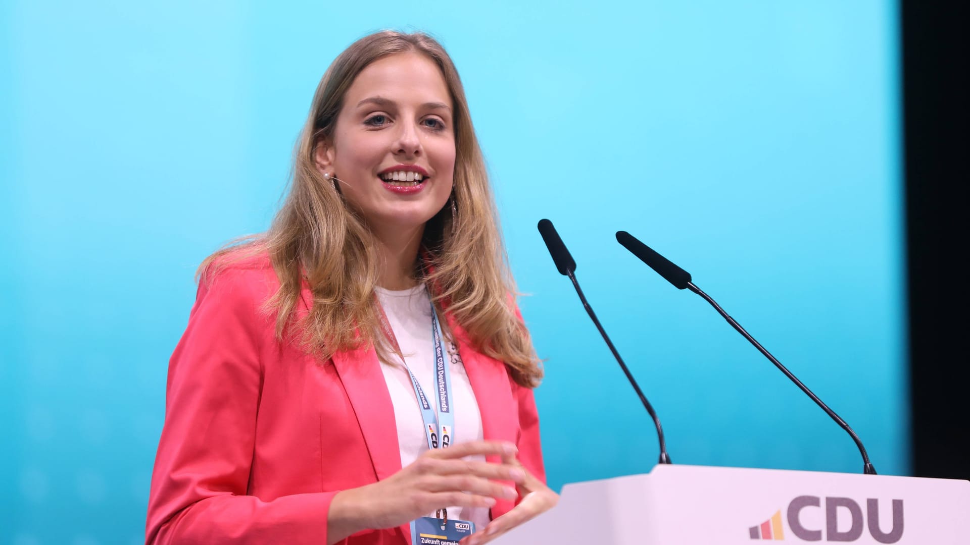 Wiebke Winter beim Parteitag der CDU (Archivfoto): Erst Stellvertreterin, bald wohl Vorsitzende der Bremer Bürgerschaftsfraktion. Wiebke Winter beim Parteitag der CDU (Archivfoto): Erst Stellvertreterin, bald wohl Vorsitzende der Bremer Bürgerschaftsfraktion.