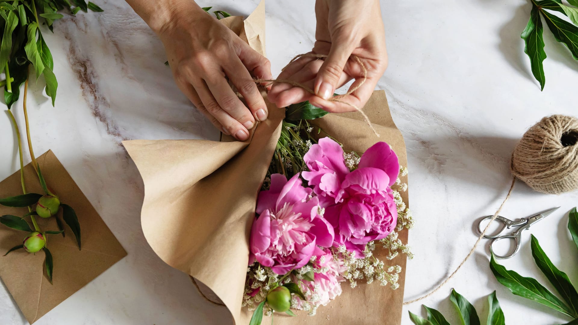 Blumensträuße: Auch an Sonntagen empfangen einige Blumenläden Kundschaft. Blumensträuße: Auch an Sonntagen empfangen einige Blumenläden Kundschaft.