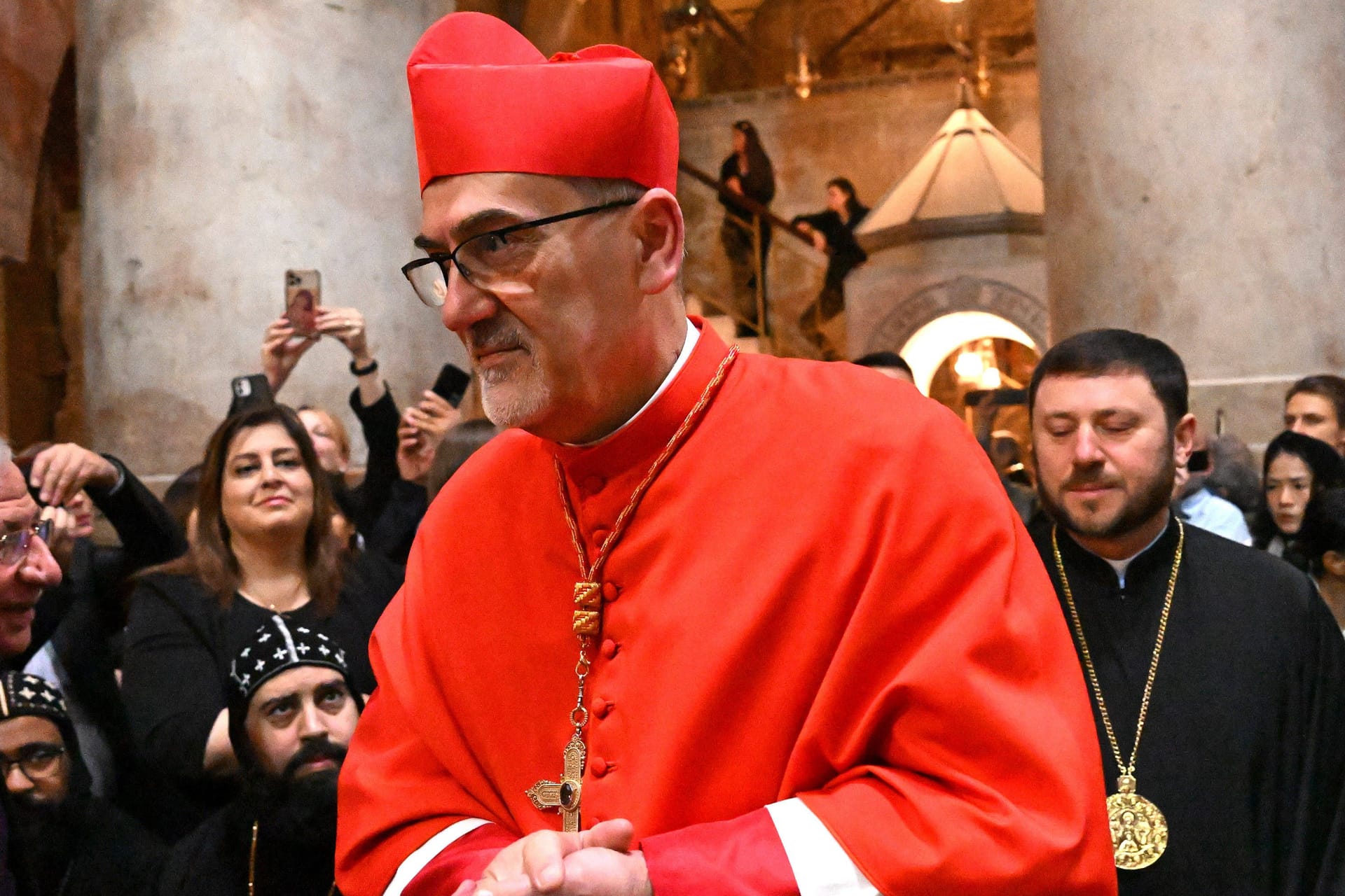 Kardinal Pizzaballa gilt als jung, dynamisch und krisenerprobt: Ins Konklave geht er als spannender Papst-Kandidat. 