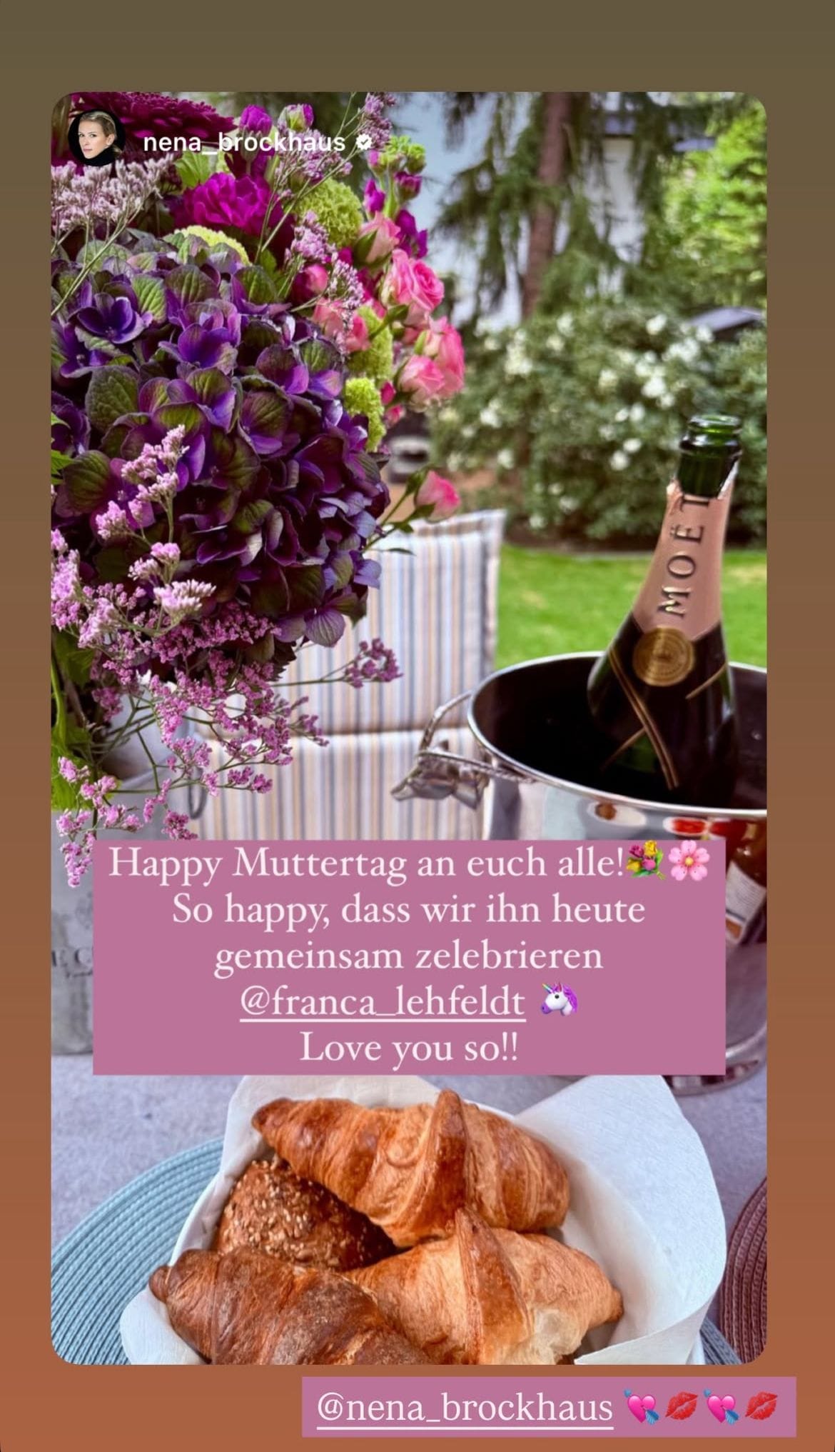 Diesen Schnappschuss vom Muttertag teilte Franca Lehfeldt bei Instagram.