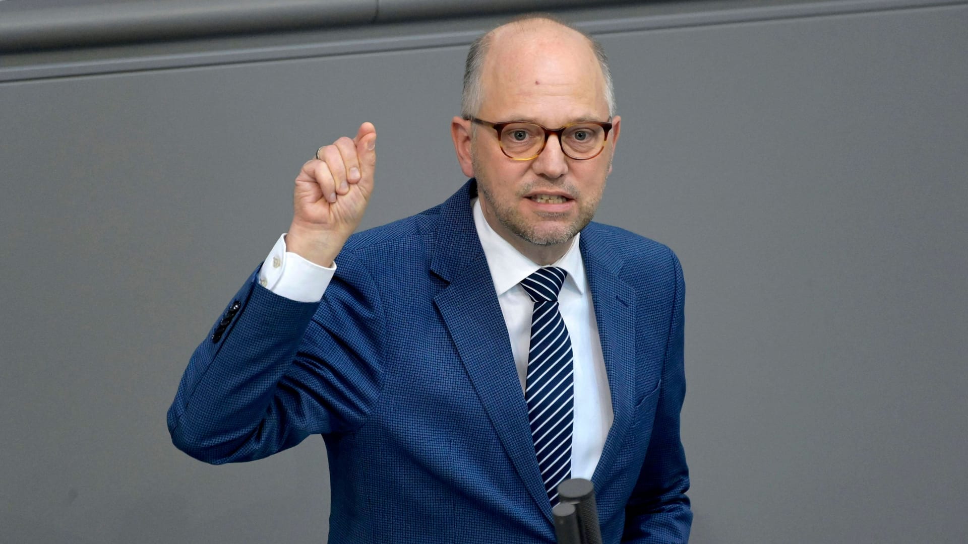 Till Steffen (Grüne) während einer Rede im Bundestag (Archivbild).