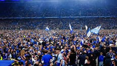 Platzsturm nach HSV-Aufstieg