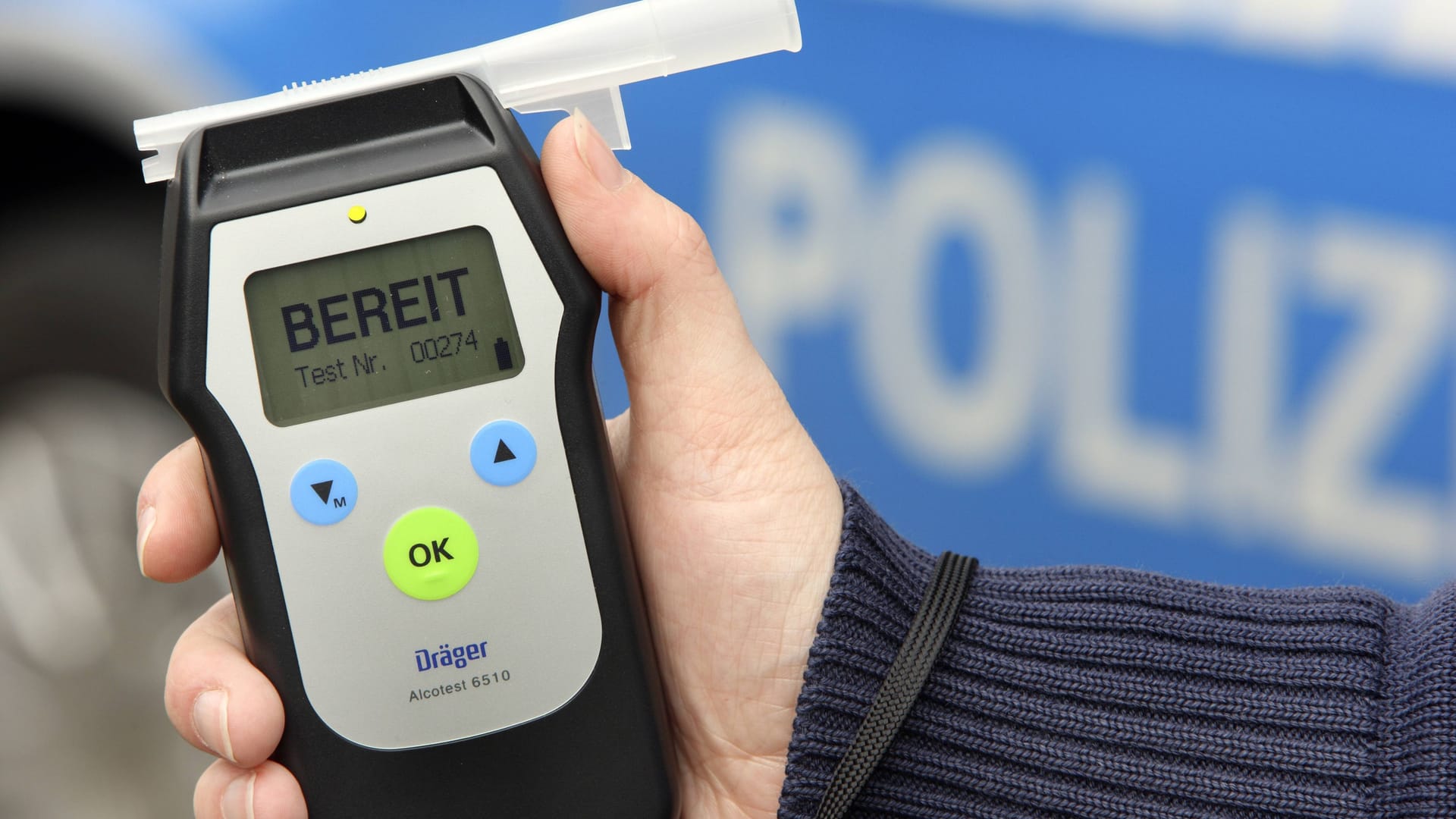 Alkoholtester (Symbolbild): Ein betrunkener Autofahrer geriet in eine Polizeikontrolle.