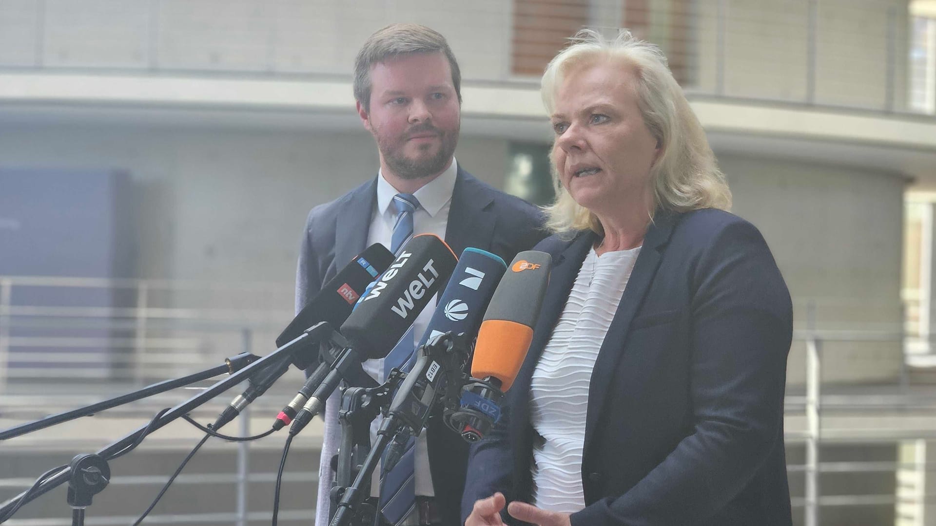 Ulrike Schielke-Ziesing nach ihrer Niederlage am Mittwoch: Die AfDlerin gilt als skandalfreie Fachpolitikerin.