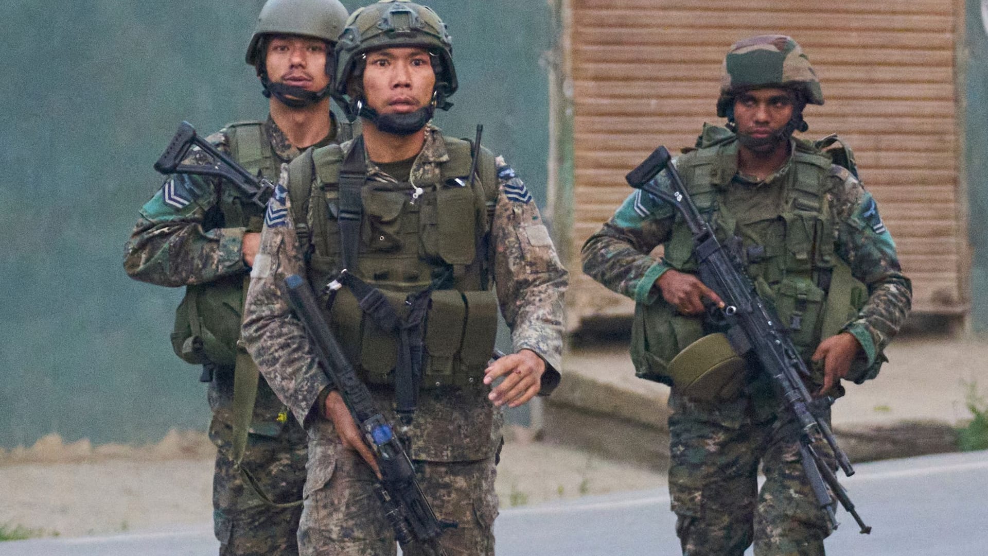 Indische Spezialkräfte treffen in der Region Kaschmir ein.