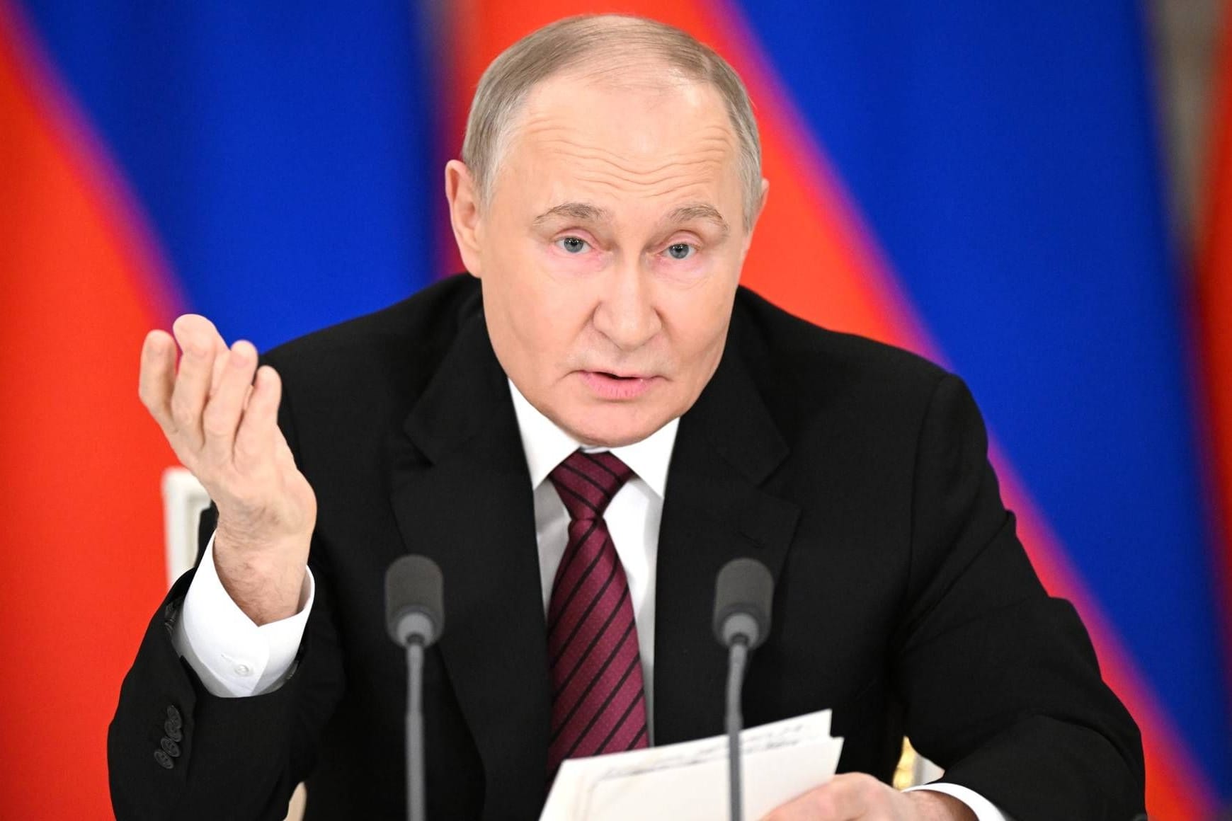 Russlands Diktator Wladimir Putin bei einer TV-Ansprache.