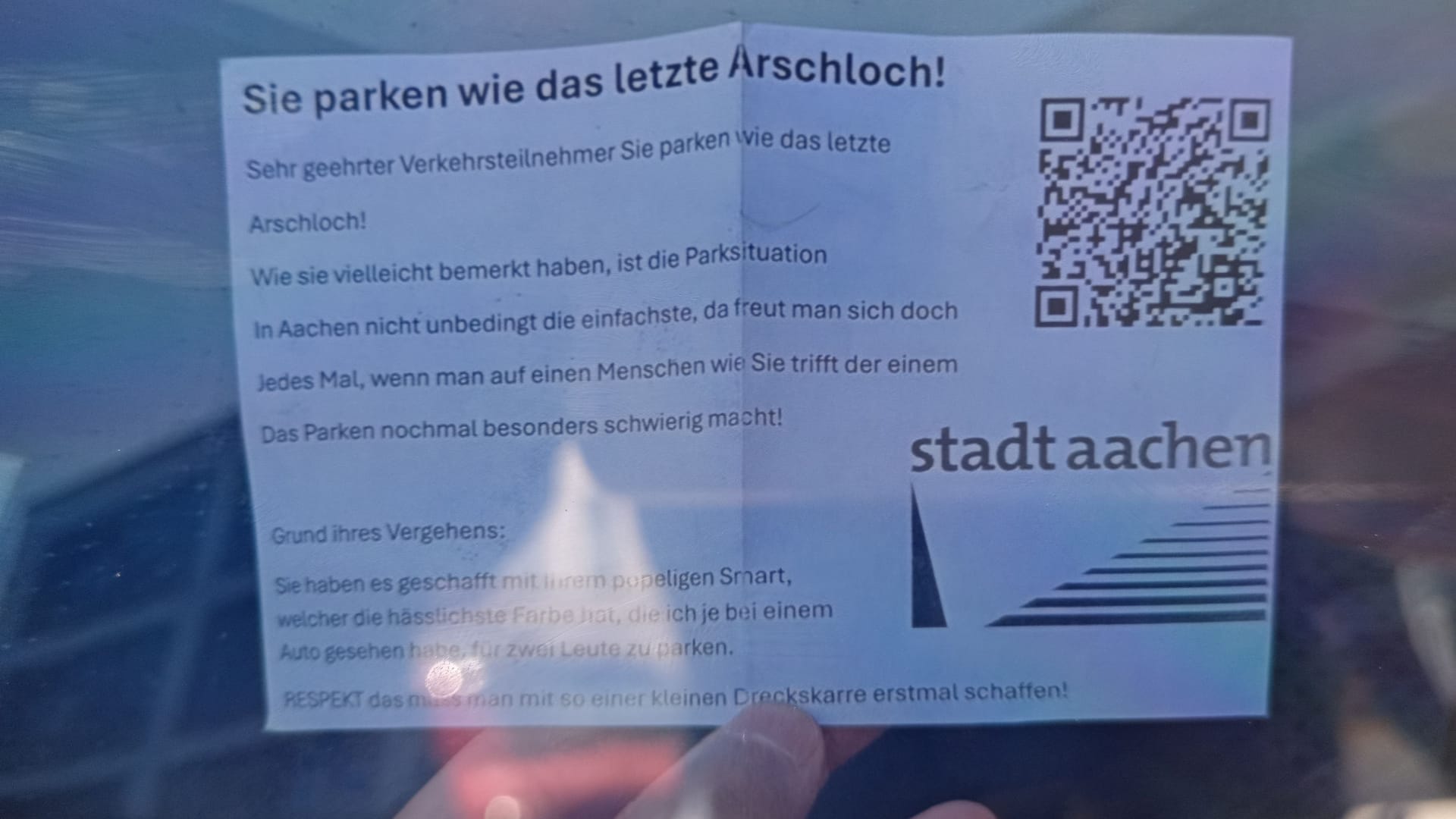 Unschöne Worte: Die Stadt warnt vor diesen gefälschten Strafzetteln.