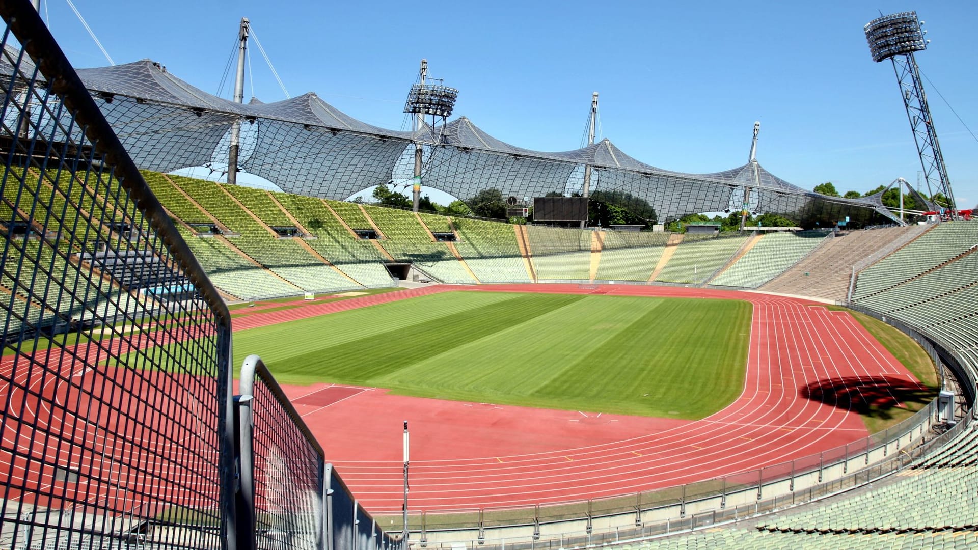 Bald ist auch das Olympiastadion bei den Sanierungen an der Reihe. In dieser Zeit wird es Besuchern nicht zugänglich sein.