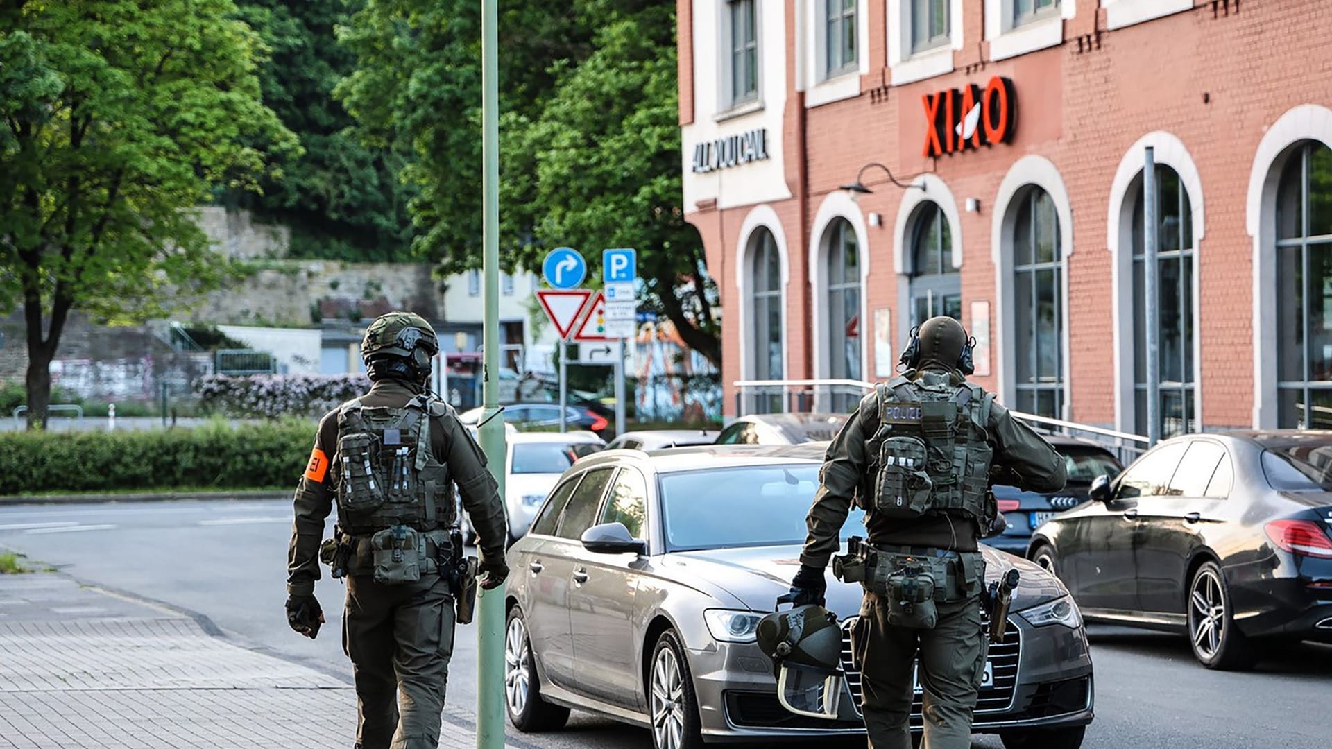 SEK durchsucht Wohnung in Hagen SEK durchsucht Wohnung in Hagen