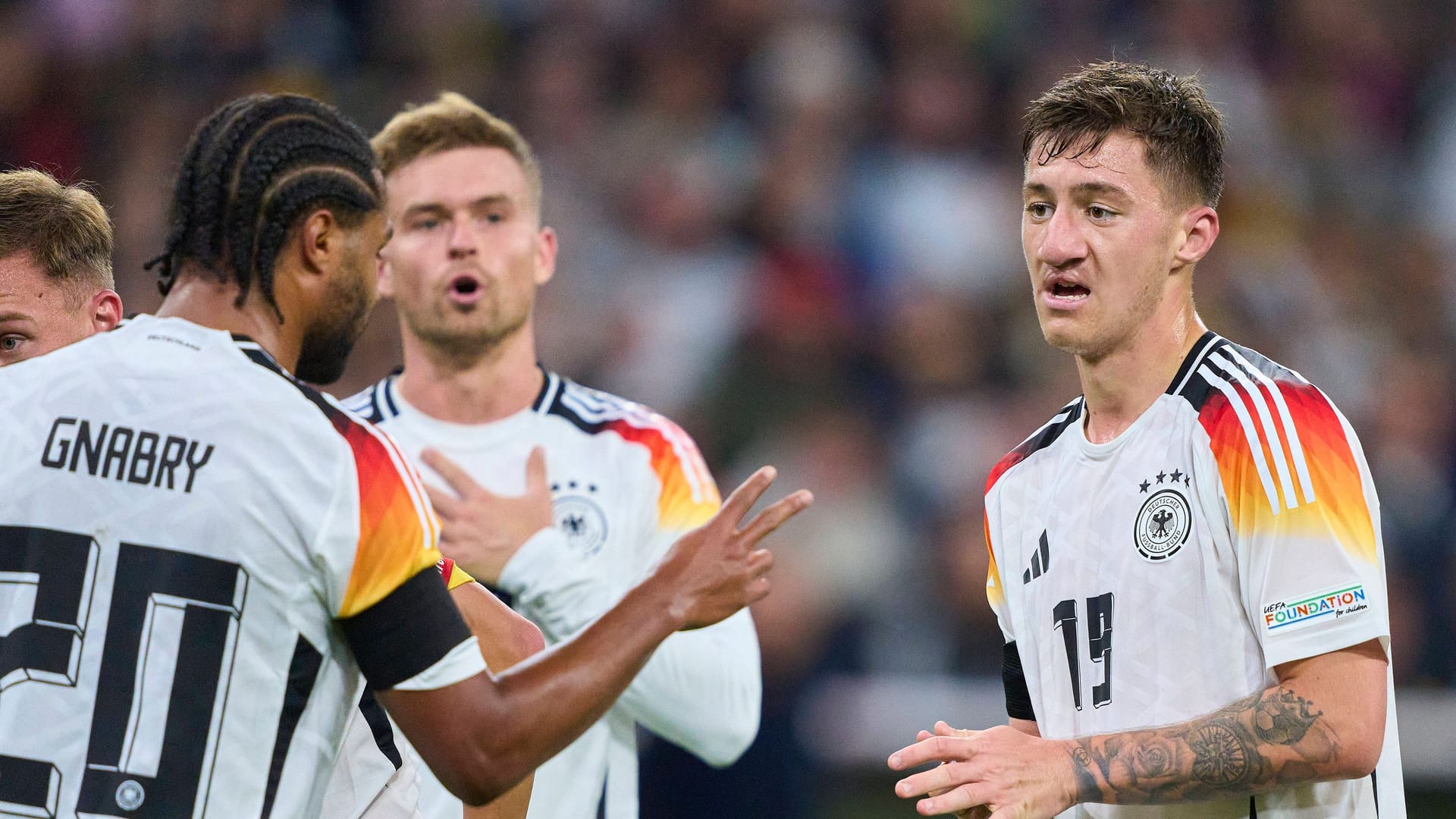 Angelo Stiller (r.) im DFB-Dress: Er spielt seit 2023 beim VfB.