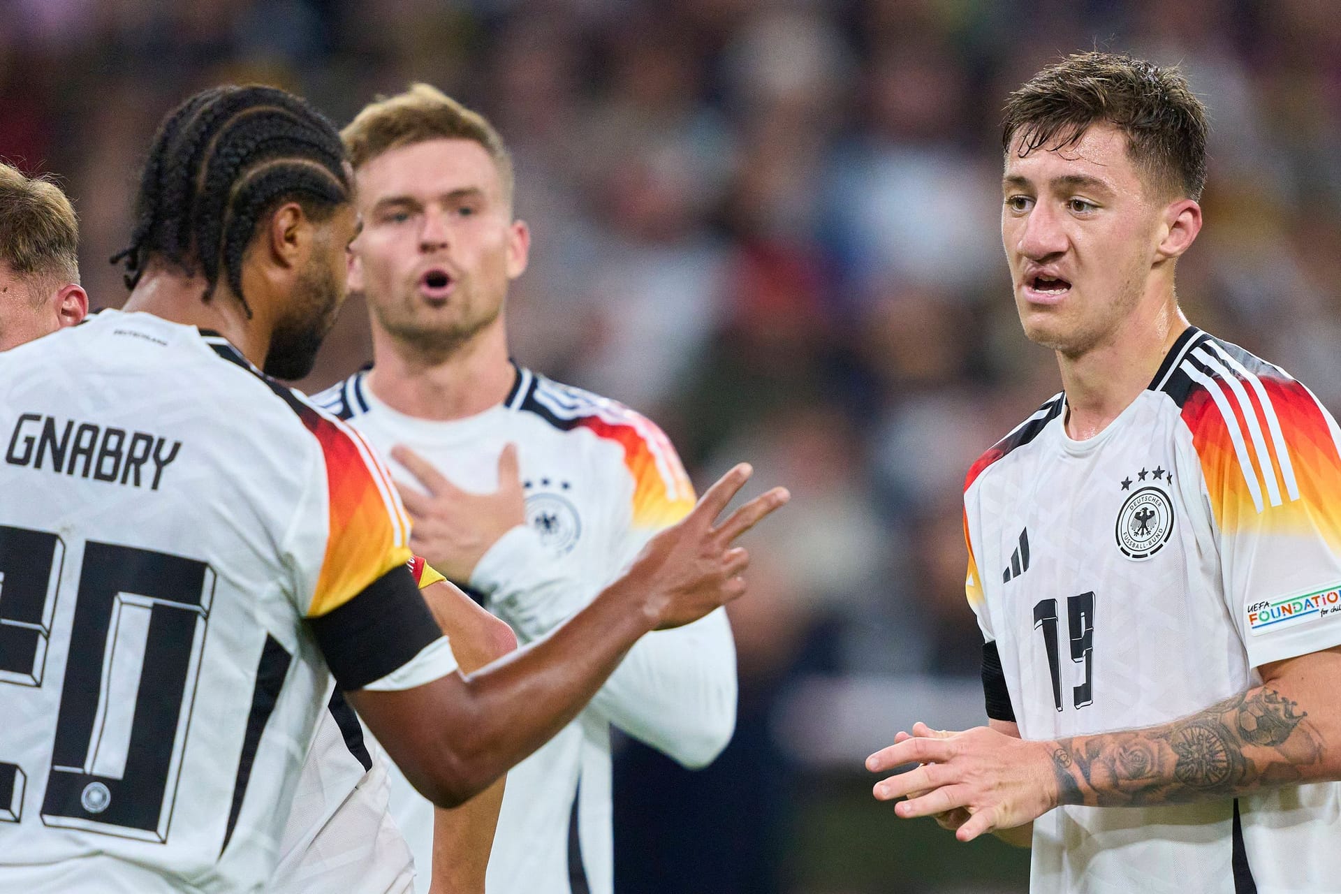 Angelo Stiller (r.) im DFB-Dress: Er spielt seit 2023 beim VfB.