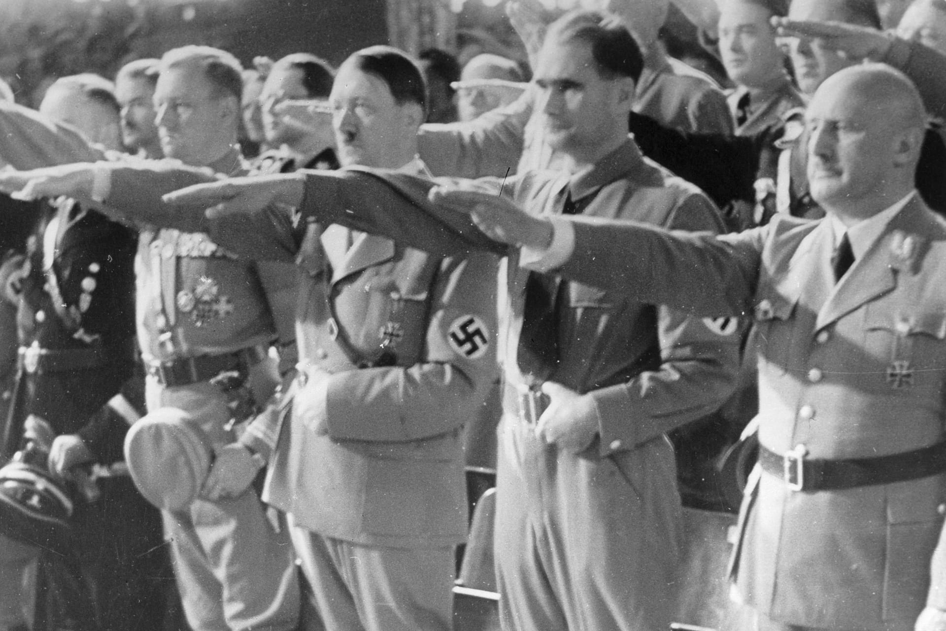 Reichsparteitag der NSDAP 1935: Julius Streicher r.) war ein fanatischer Antisemit.