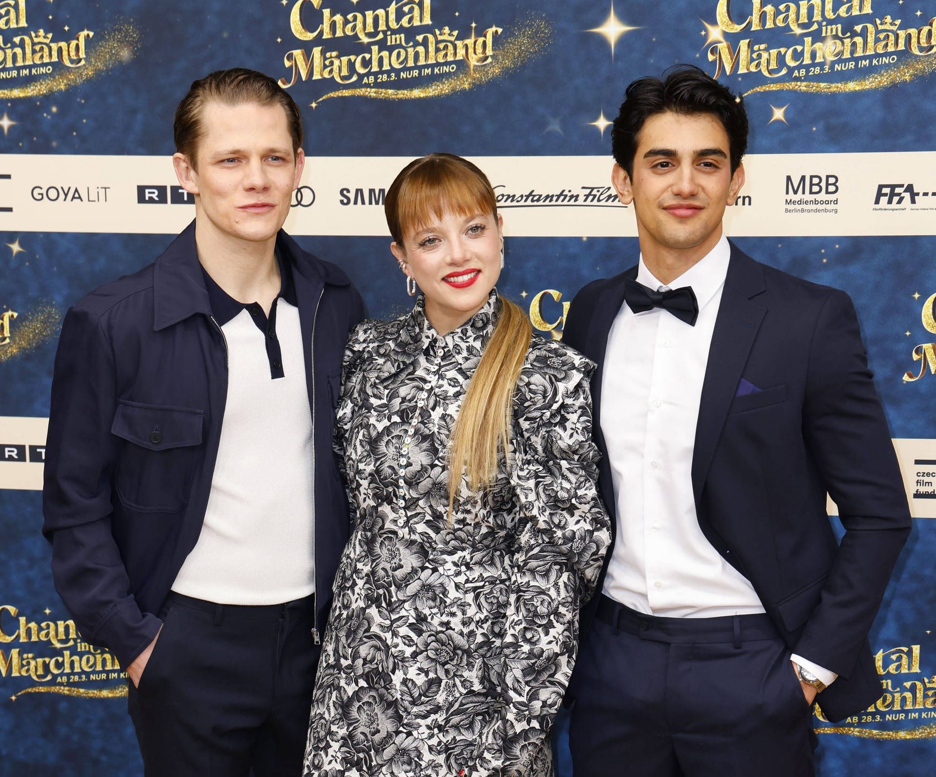 Mido Kotaini mit Max von der Groeben und Jella Haase.
