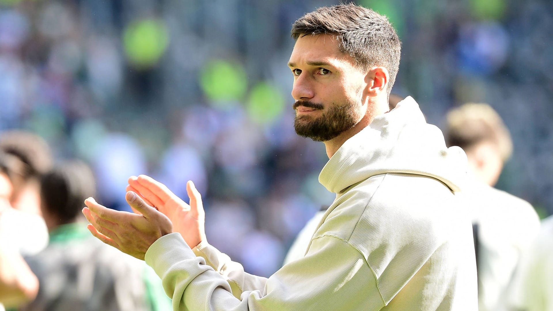 Tim Kleindienst: Der Nationalspieler hat sich am Knie verletzt. Tim Kleindienst: Der Nationalspieler hat sich am Knie verletzt.
