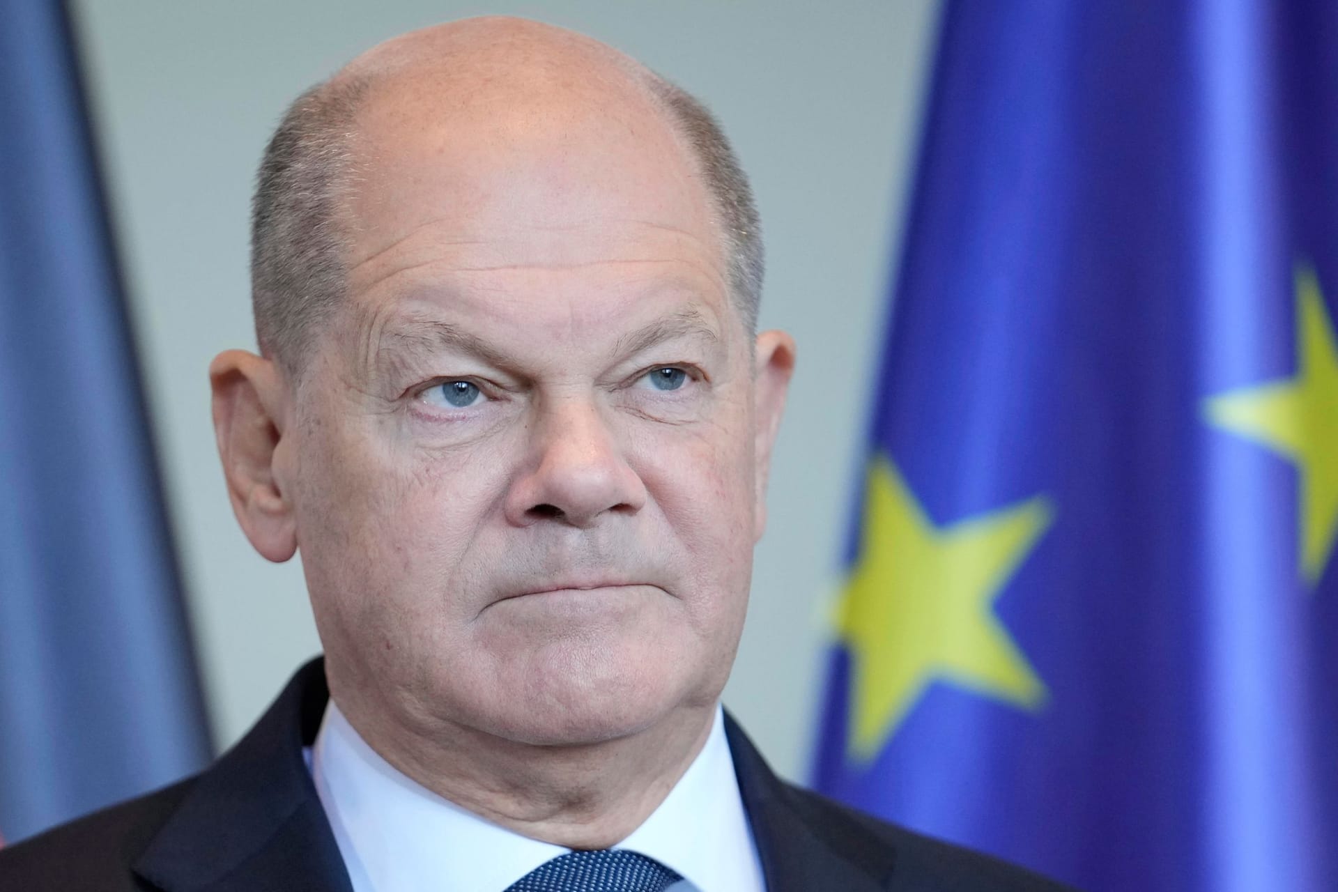 Olaf Scholz: Der Bundeskanzler wird beim Großen Zapfenstreich aus seinem Amt verabschiedet.
