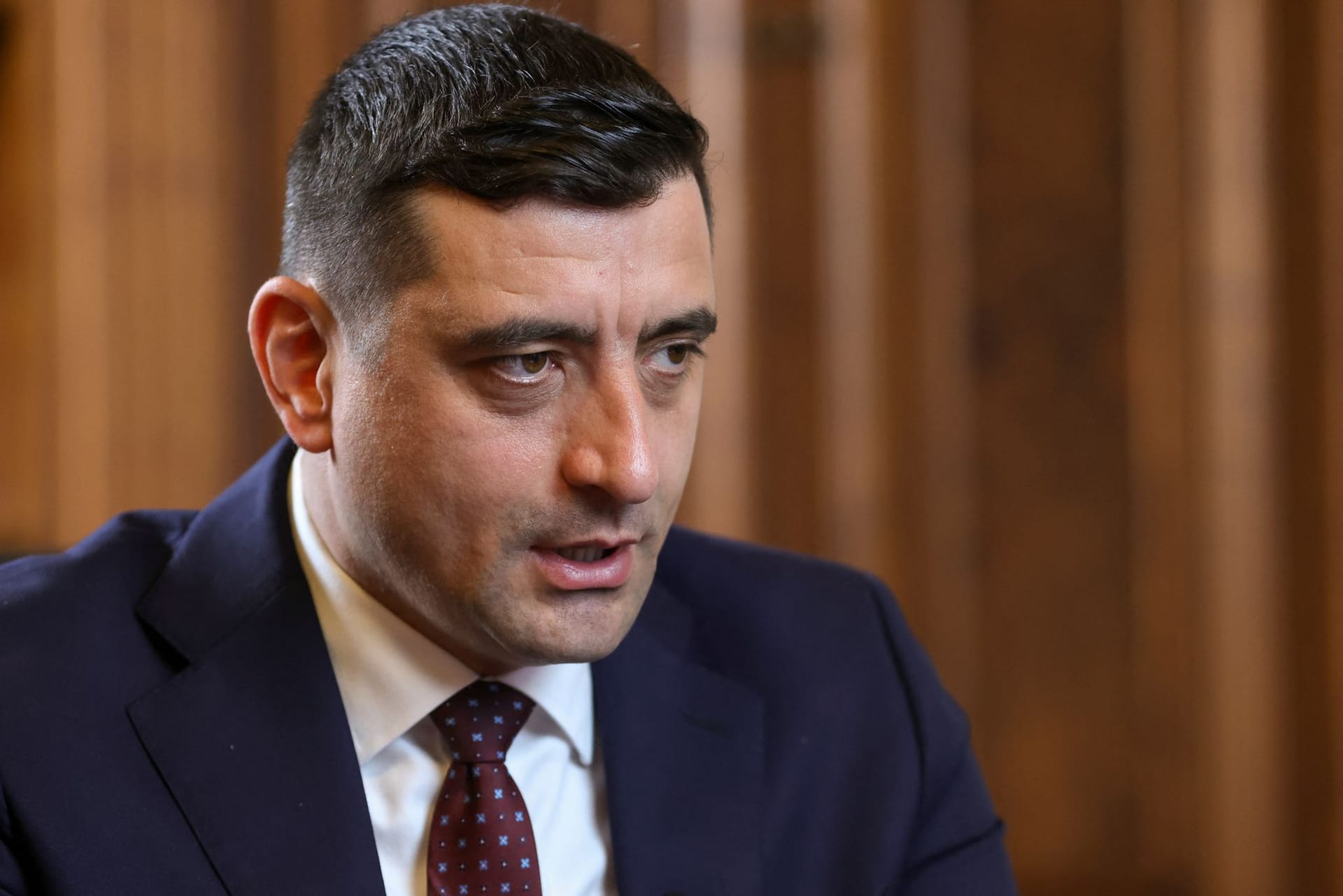 Der ultrarechte George Simion sieht in Russland keine Bedrohung, dafür aber in der EU und in der Nato.