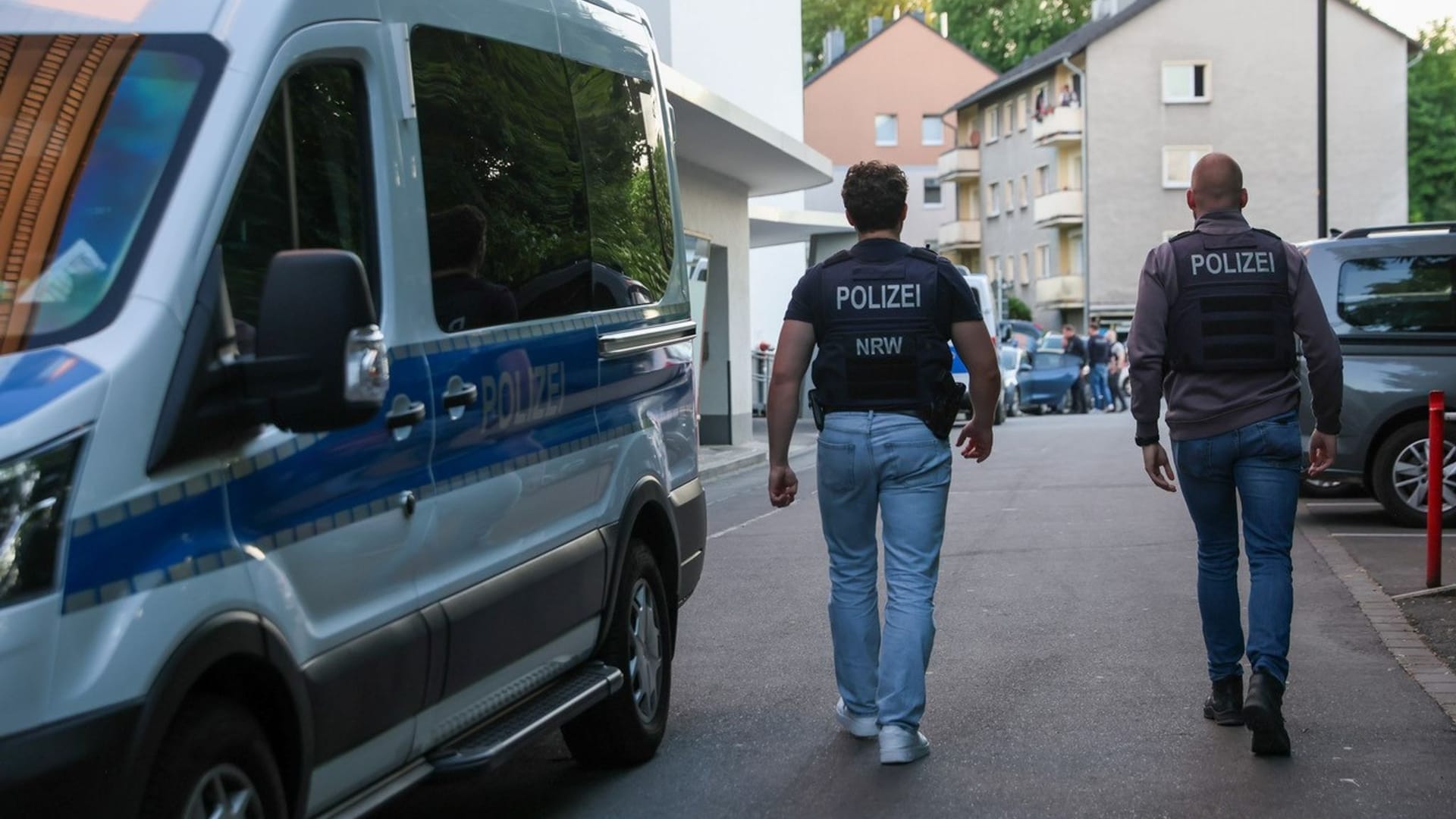 Durchsuchungen nach Bielefelder Messerangreifer Durchsuchungen nach Bielefelder Messerangreifer