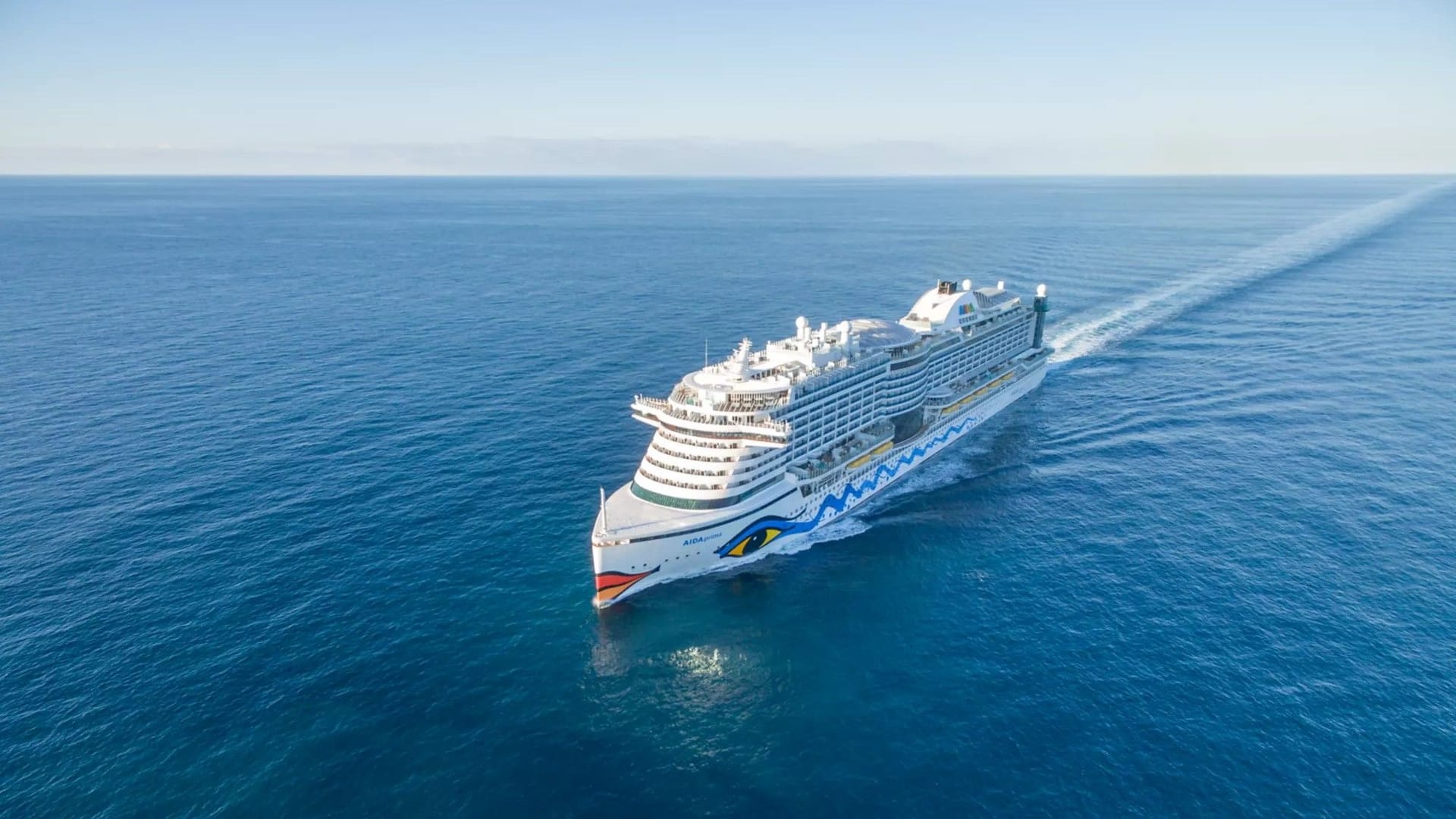 Bei AIDA gibt es aktuell Kreuzfahrten zum Schnäppchenpreis.
