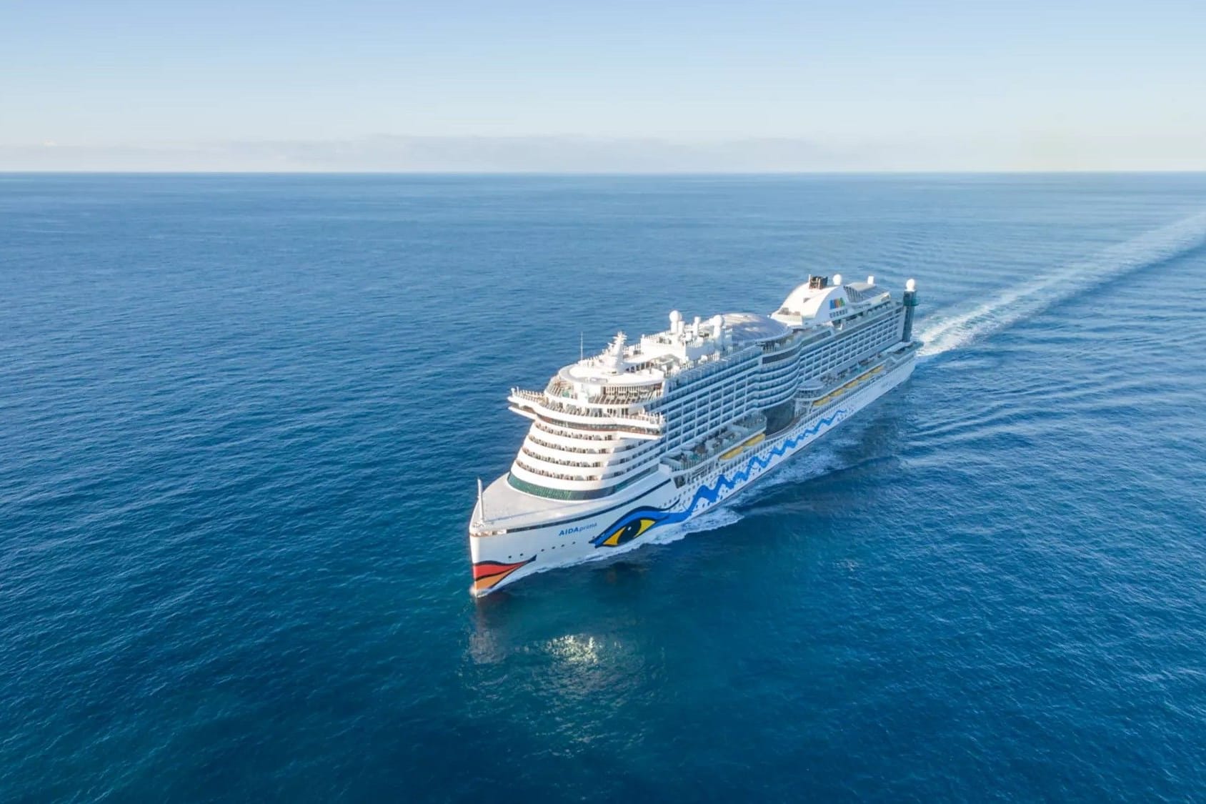 Bei AIDA gibt es aktuell Kreuzfahrten zum Schnäppchenpreis.
