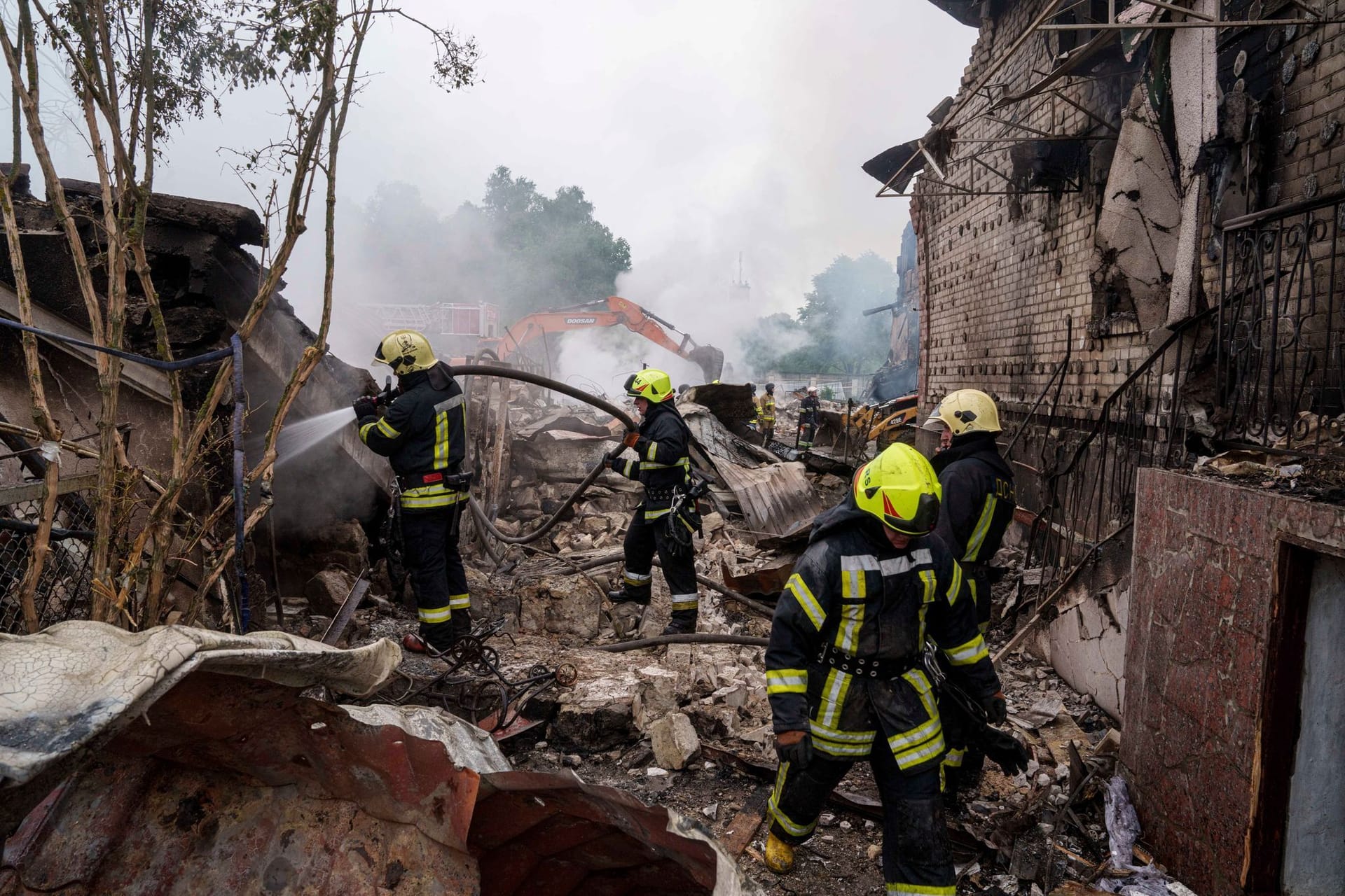 Ukraine-Krieg - Region Kiew - Nach russischem Angriff