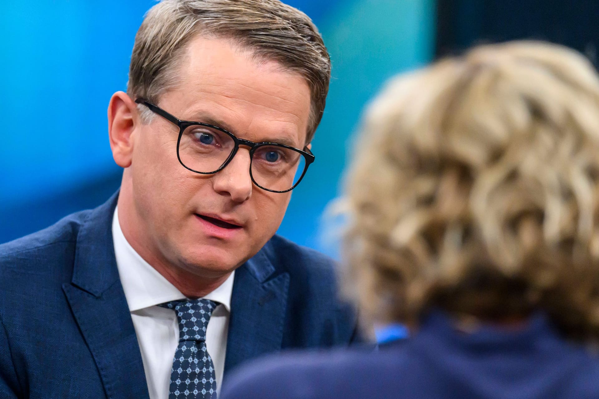 Carsten Linnemann im Gespräch mit Caren Miosga.