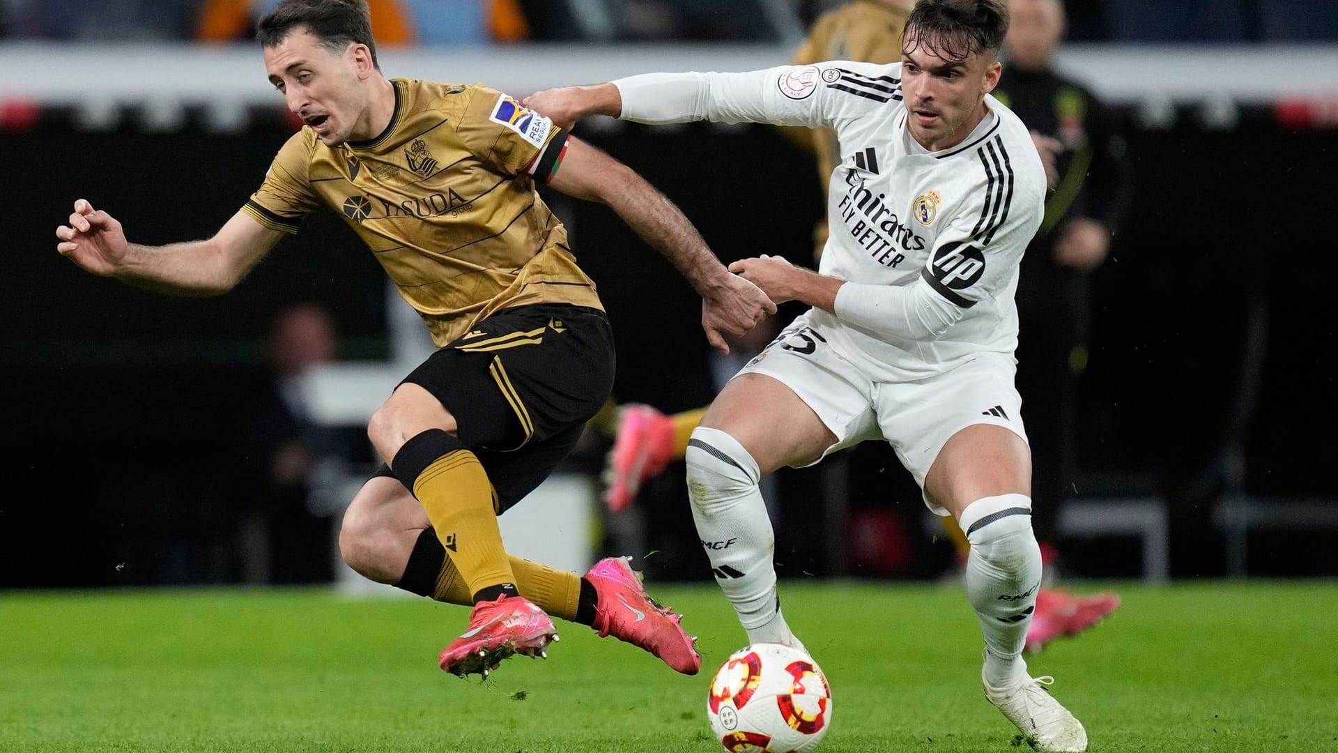 Raúl Asencio von Real Madrid Raúl Asencio von Real Madrid