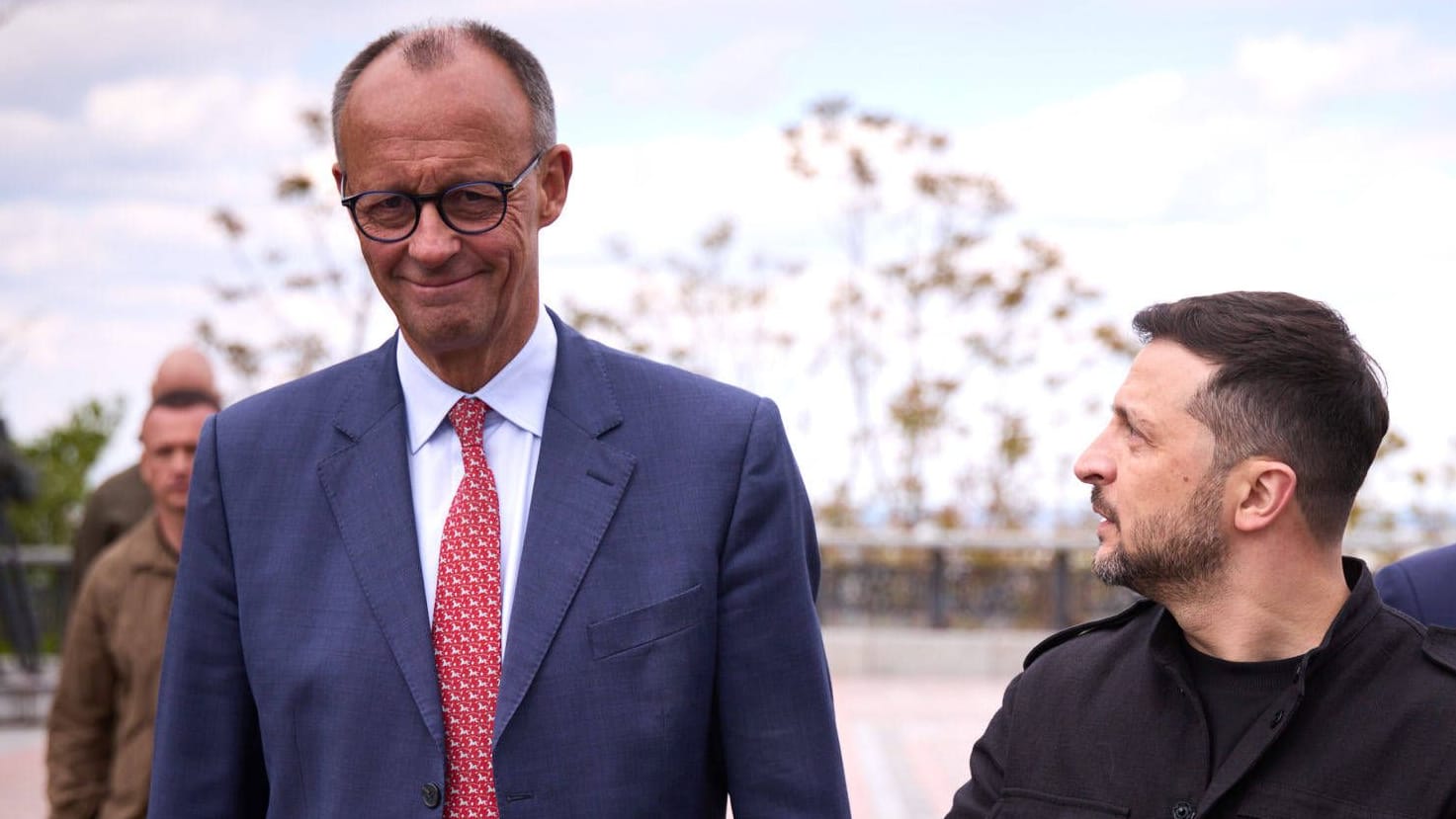 Friedrich Merz zusammen mit Wolodymyr Selenskyj und Emmanuel Macron in Kiew.