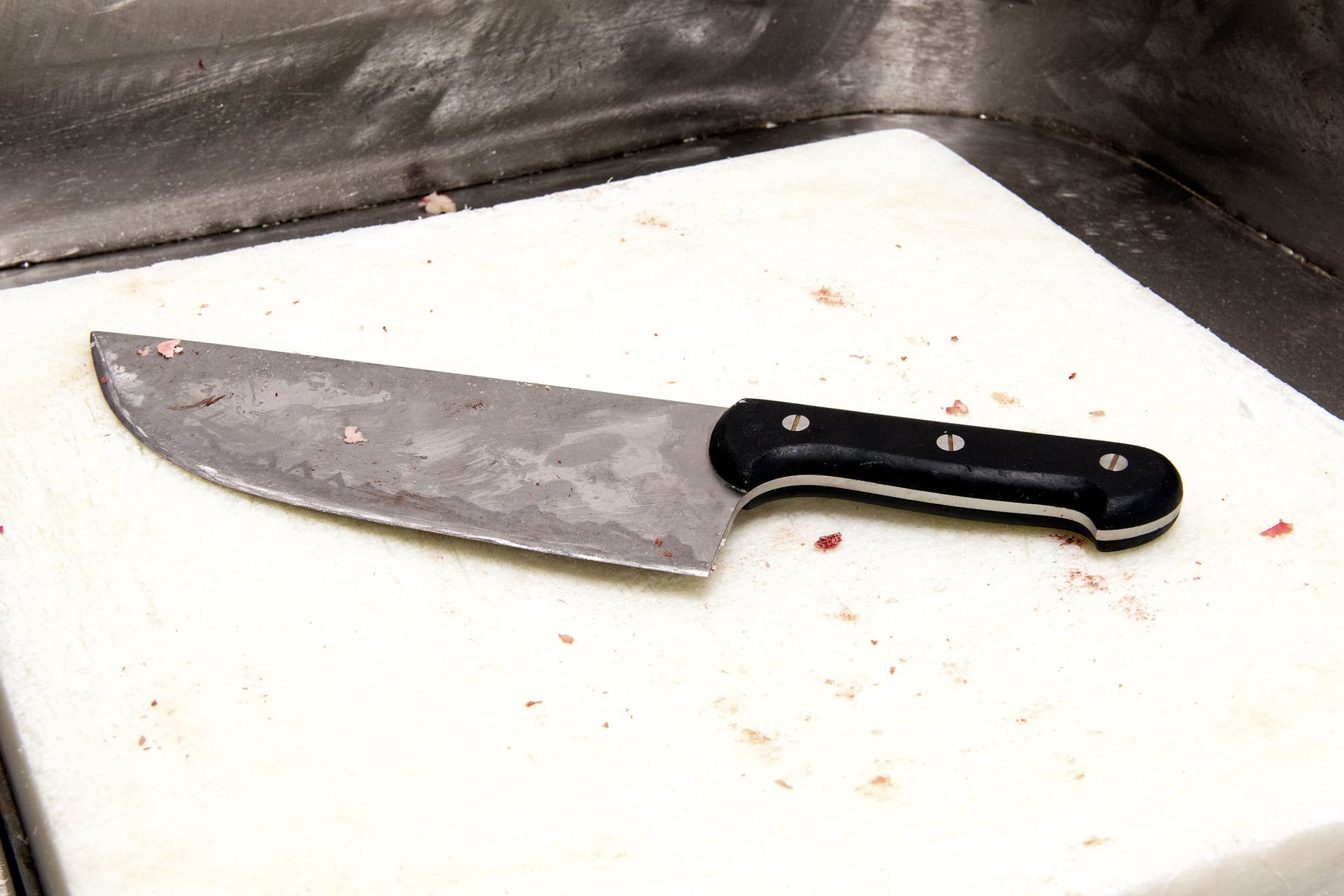 Ein Fleischermesser (Symbolbild): In Gelsenkirchen hat eine aggressive Frau Mitarbeiter und Polizei in Schach gehalten.