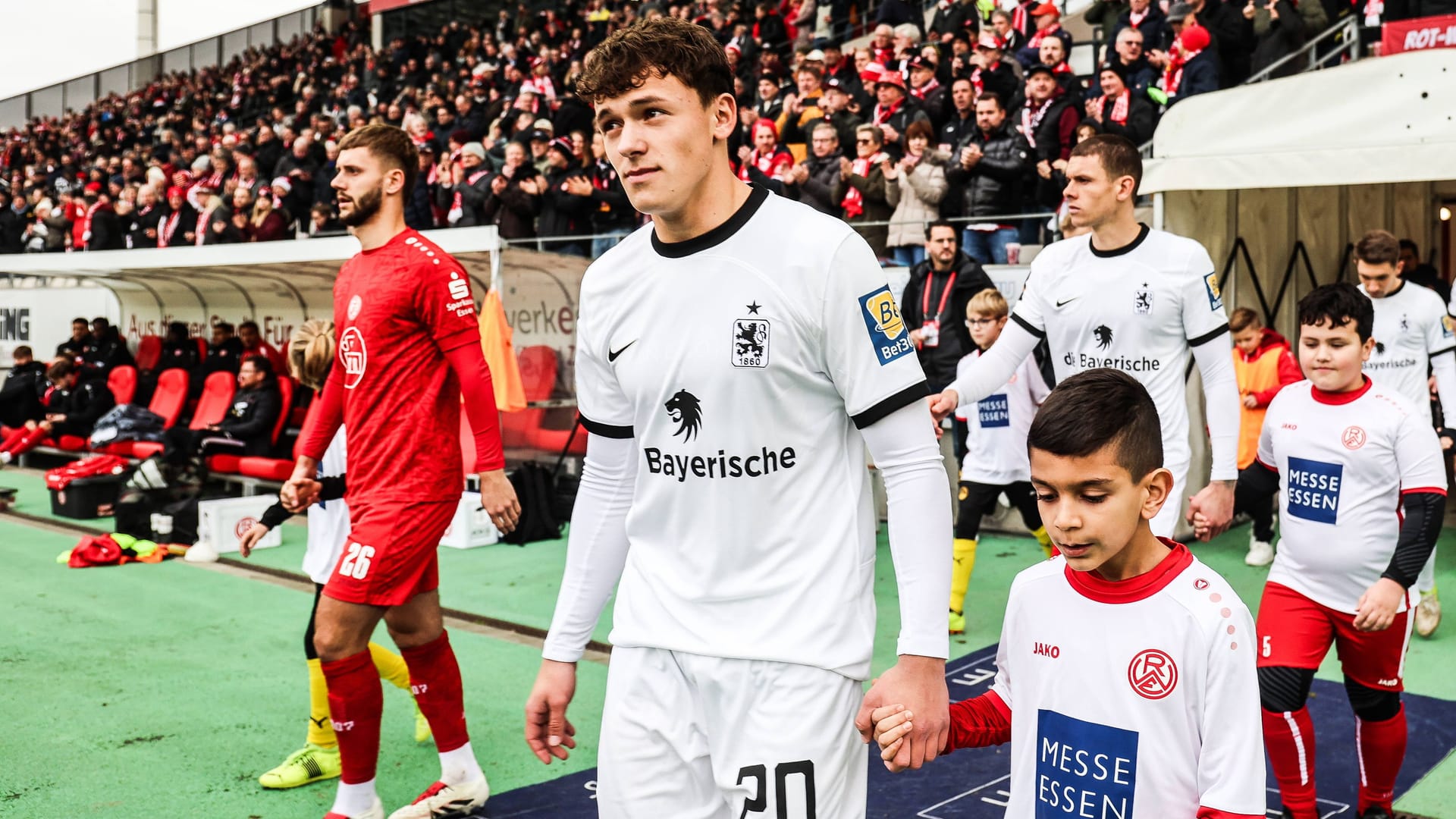 Lukas Reich (Archivbild): In der kommenden Spielzeit wird der 18-Jährige nicht mehr das Trikot von 1860 tragen. Lukas Reich (Archivbild): In der kommenden Spielzeit wird der 18-Jährige nicht mehr das Trikot von 1860 tragen.